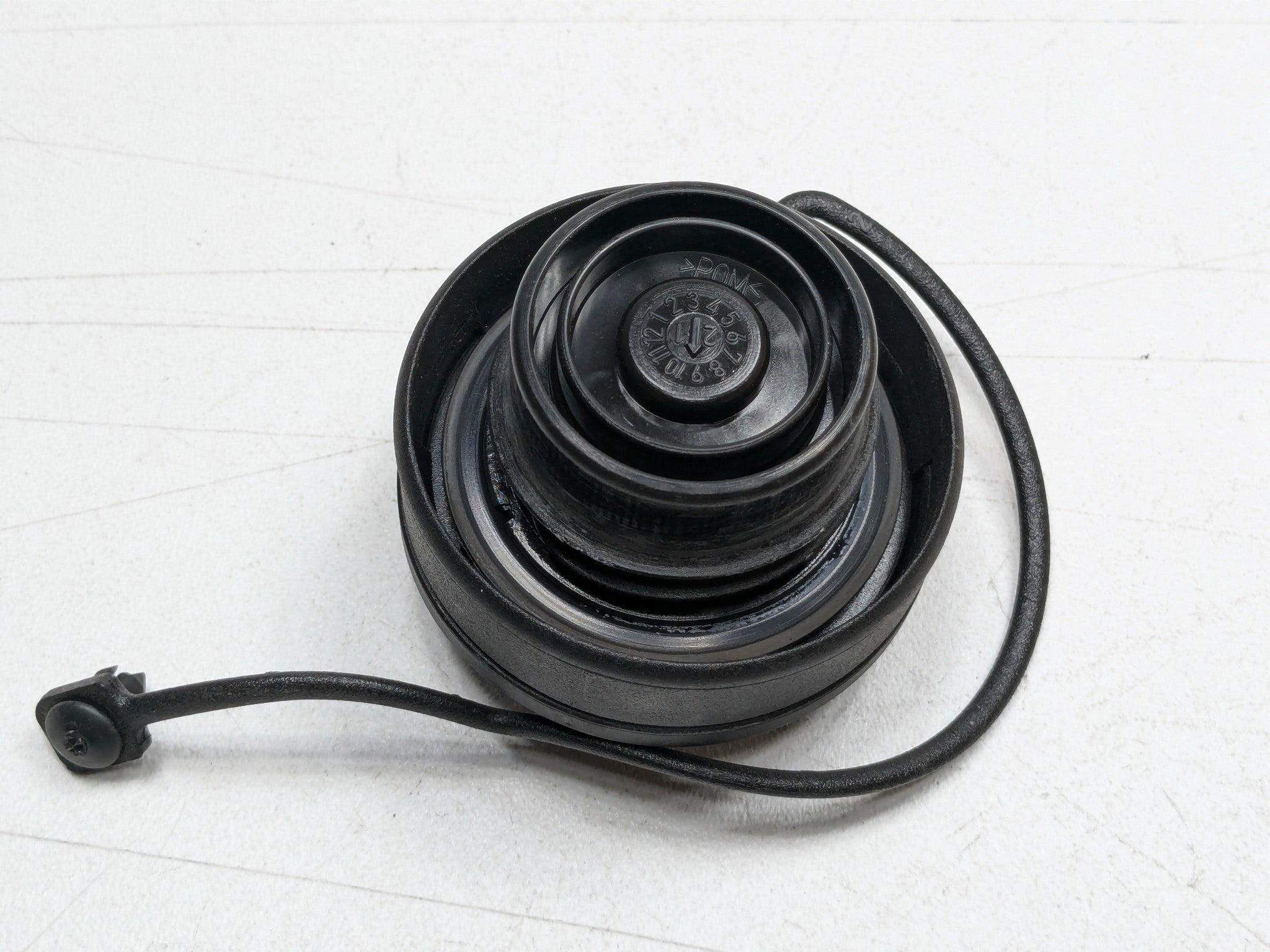 2006 - 2008 OEM PORSCHE CAYMAN GASOLINE FUEL TANK FILLER NECK COVER CAP