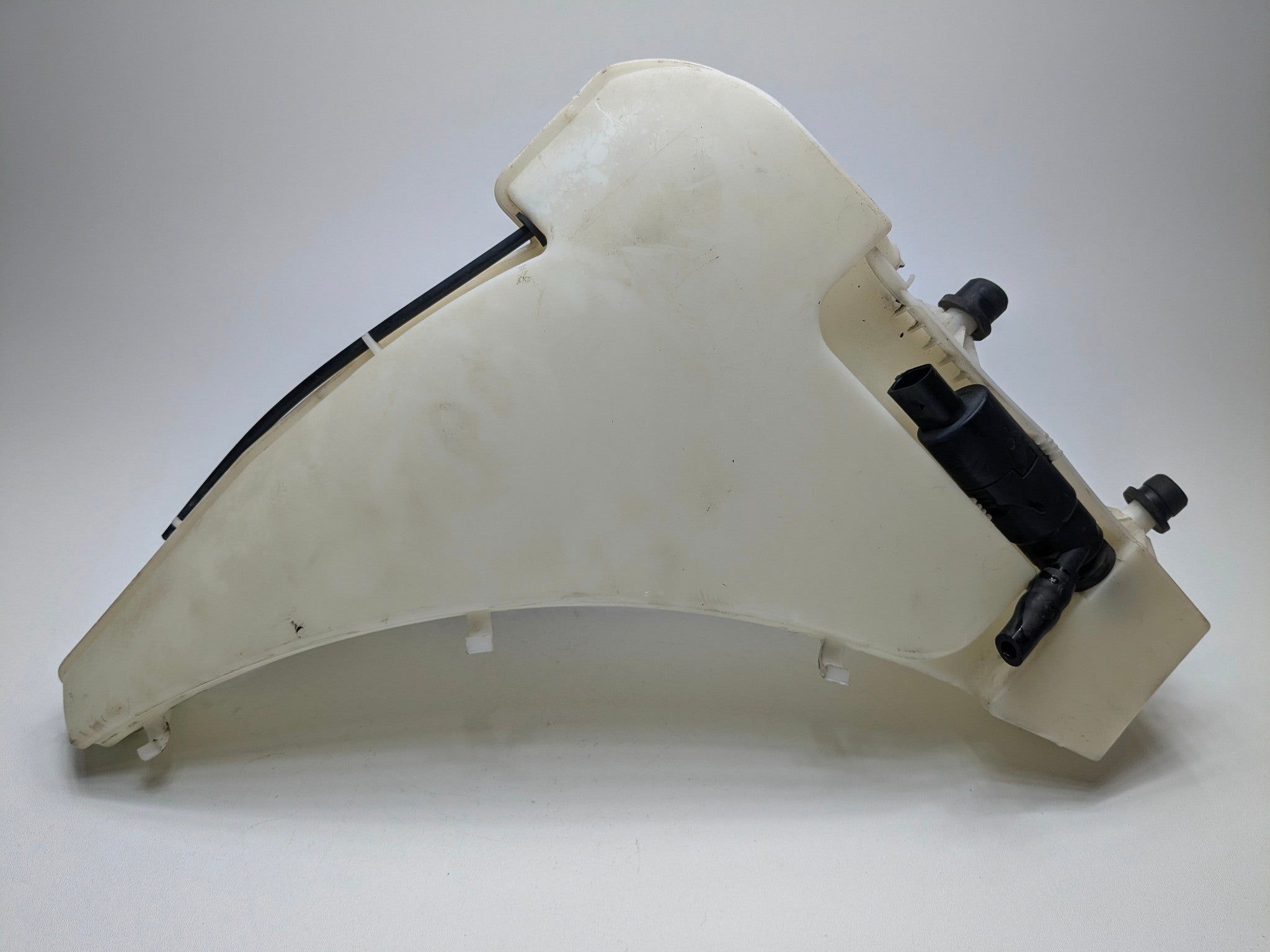 2006 - 2008 OEM PORSCHE CAYMAN WINDSHIELD WASHER BOTTLE RESERVOIR TANK
