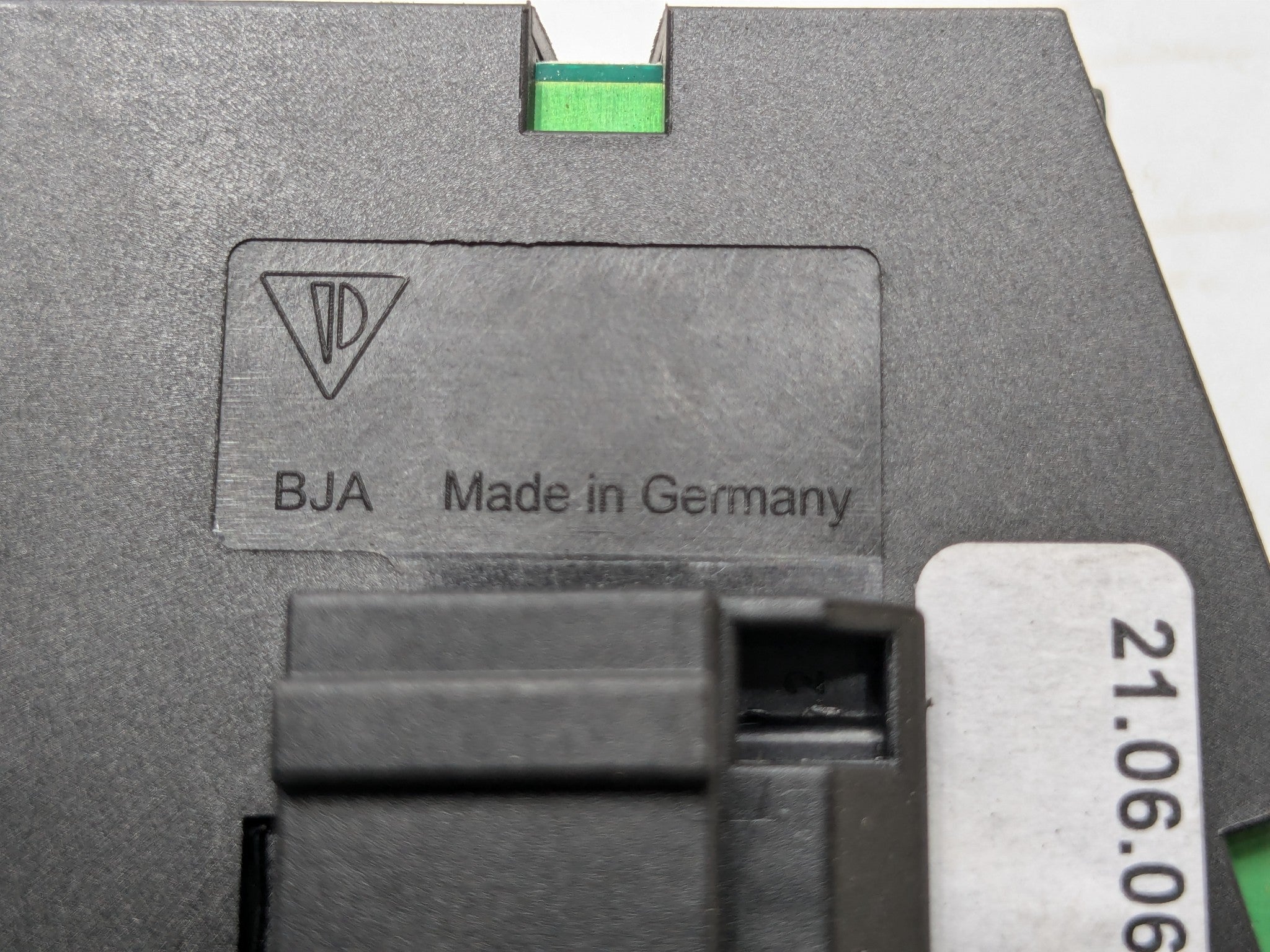 2006 - 2008 OEM PORSCHE CAYMAN RIGHT PASSENGER POWER WINDOW SWITCH