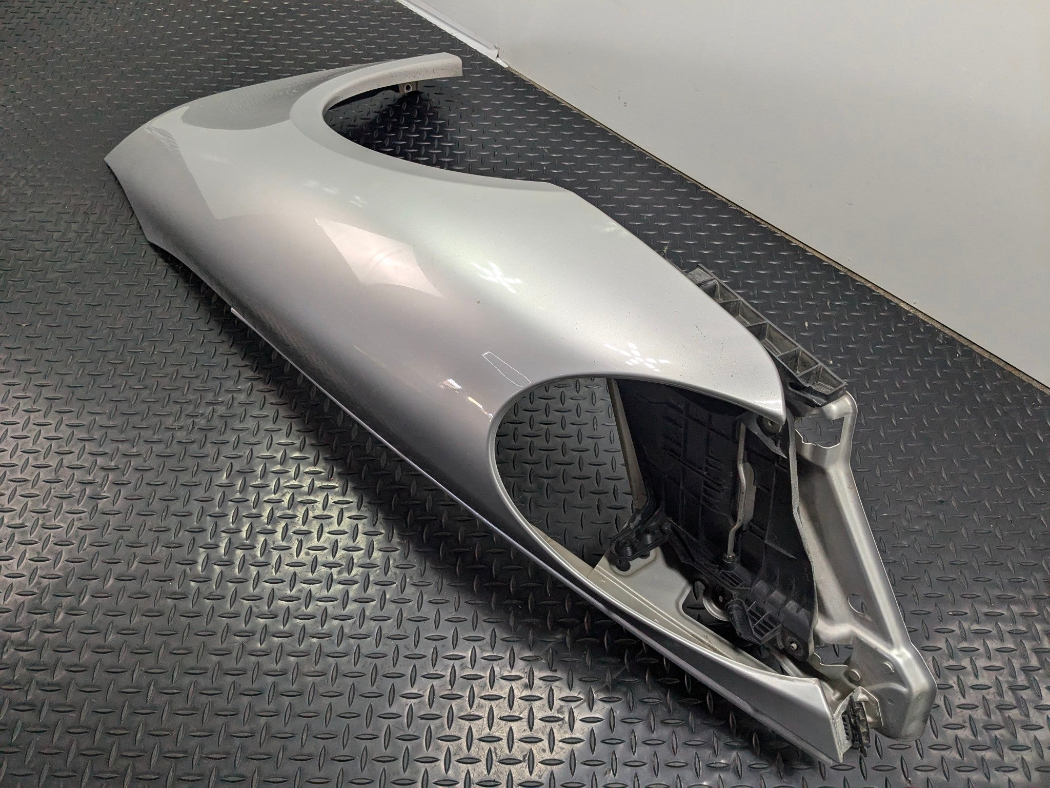 2006 - 2008 OEM PORSCHE CAYMAN FRONT LEFT DRIVER SIDE FENDER COVER PANEL