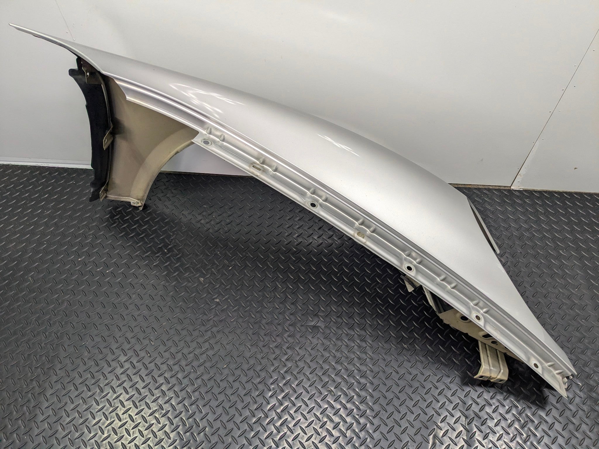 2006 - 2008 OEM PORSCHE CAYMAN FRONT LEFT DRIVER SIDE FENDER COVER PANEL