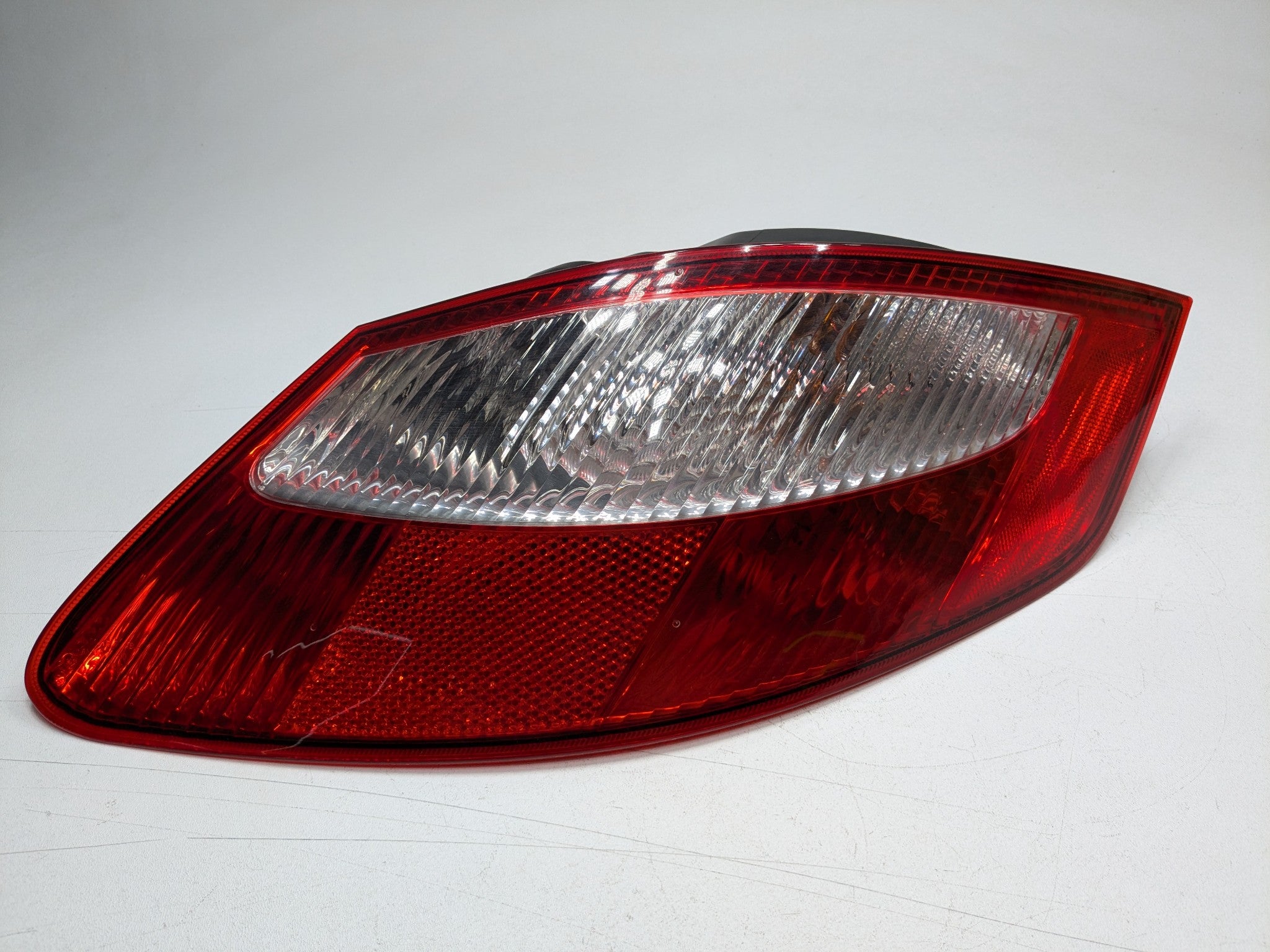2006 - 2008 OEM PORSCHE CAYMAN REAR RIGHT PASSENGER SIDE TAIL LIGHT ASSEMBLY