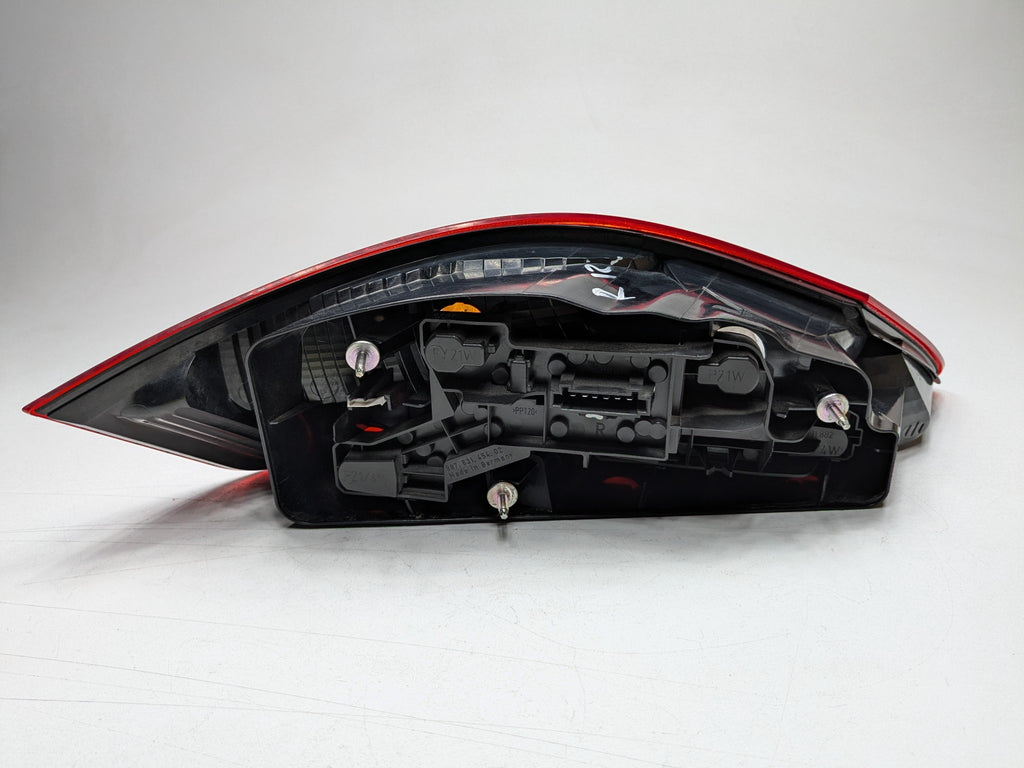 2006 - 2008 OEM PORSCHE CAYMAN REAR RIGHT PASSENGER SIDE TAIL LIGHT ASSEMBLY