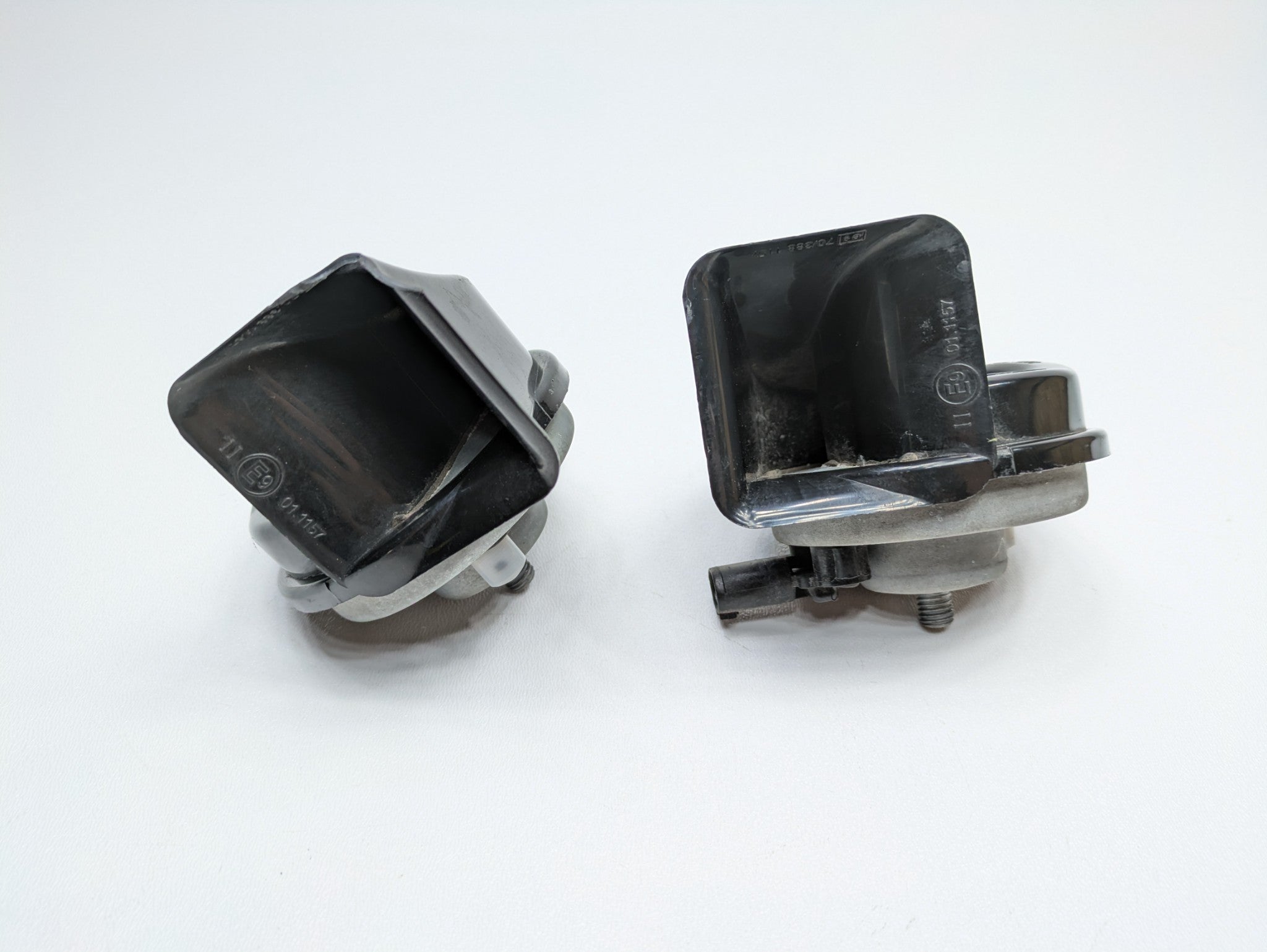 2006 - 2008 OEM PORSCHE CAYMAN FRONT LEFT AND RIGHT HIGH AND LOW TONE HORN SET