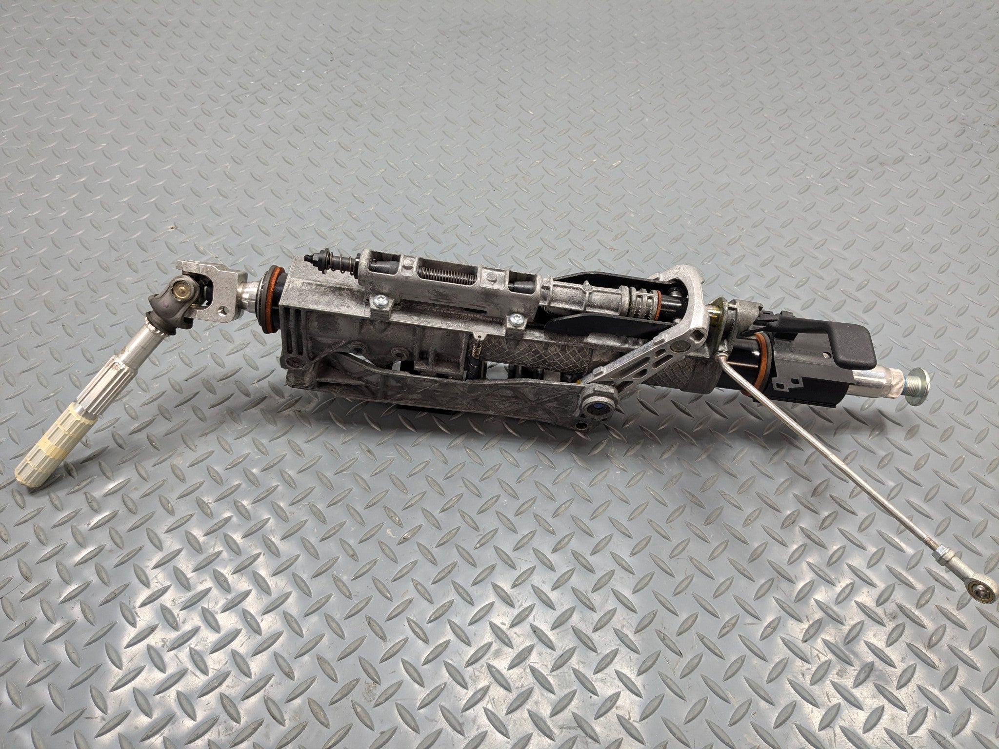 06 - 08 OEM PORSCHE CAYMAN POWER ADJUSTMENT STEERING COLUMN ASSEMBLY