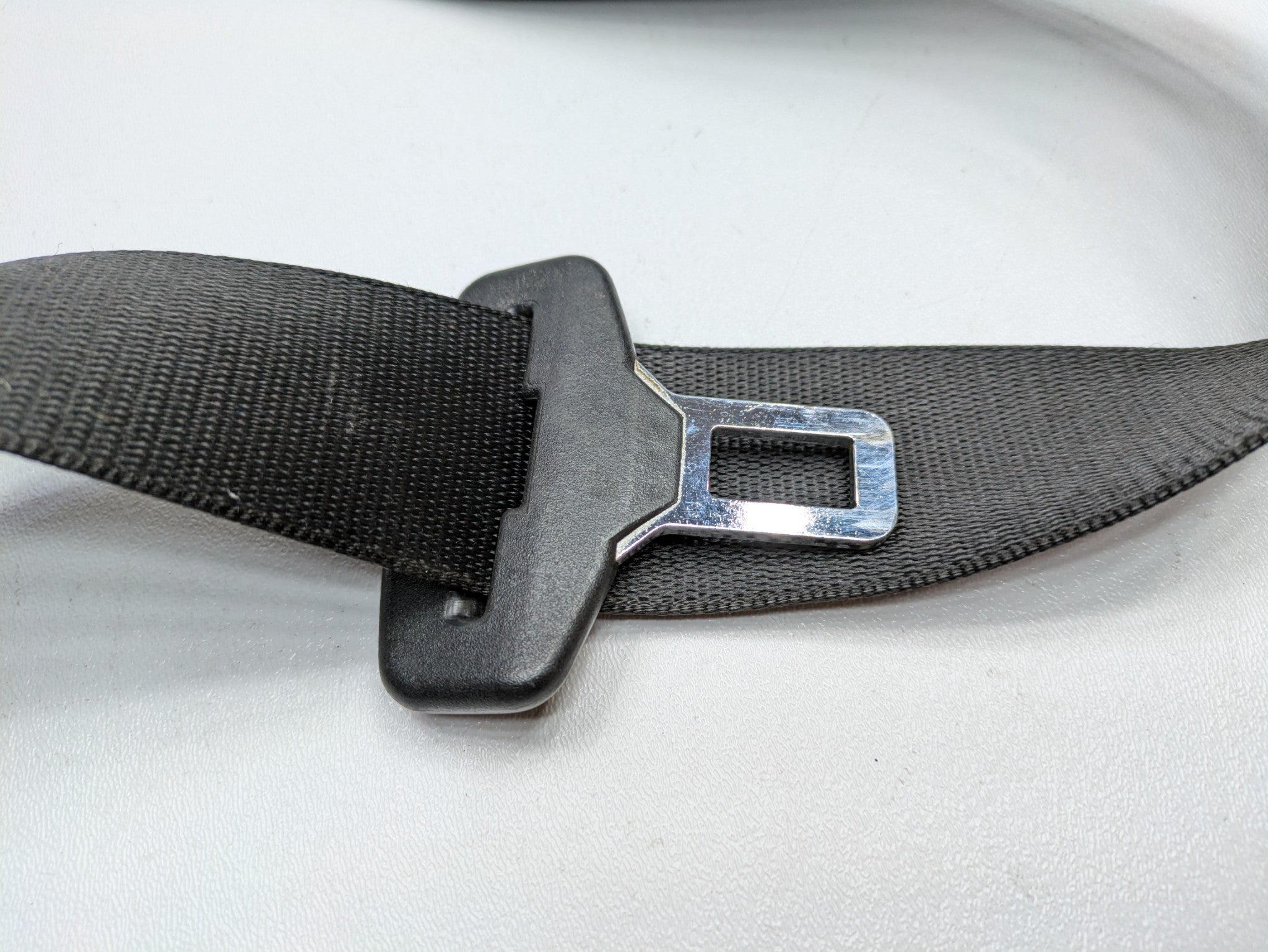 2006 - 2008 OEM PORSCHE CAYMAN FRONT RIGHT PASSENGER SIDE SEAT BELT RETRACTOR