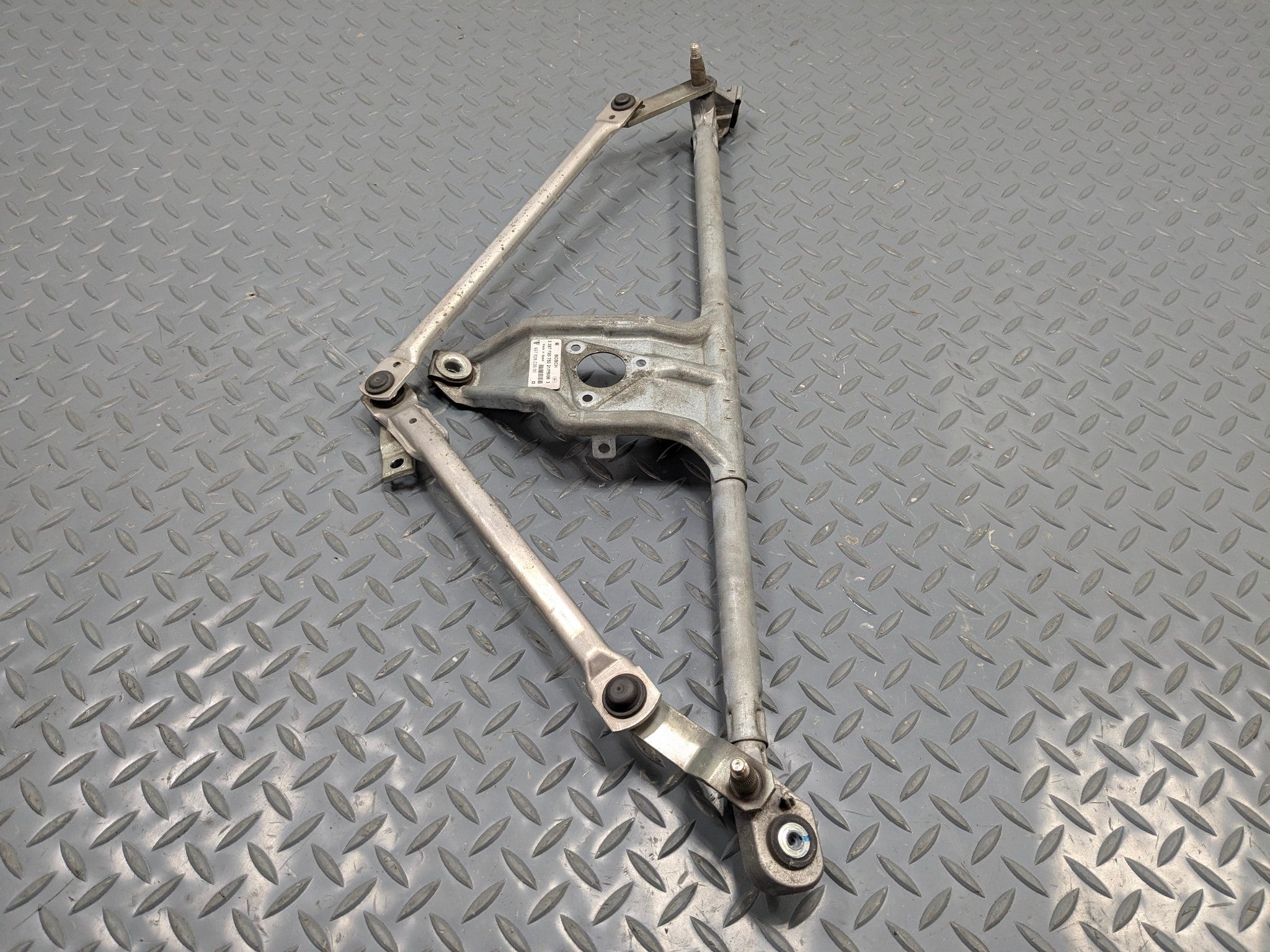 2006 - 2008 OEM PORSCHE CAYMAN FRONT WINDSHIELD WIPER TRANSMISSION LINKAGE