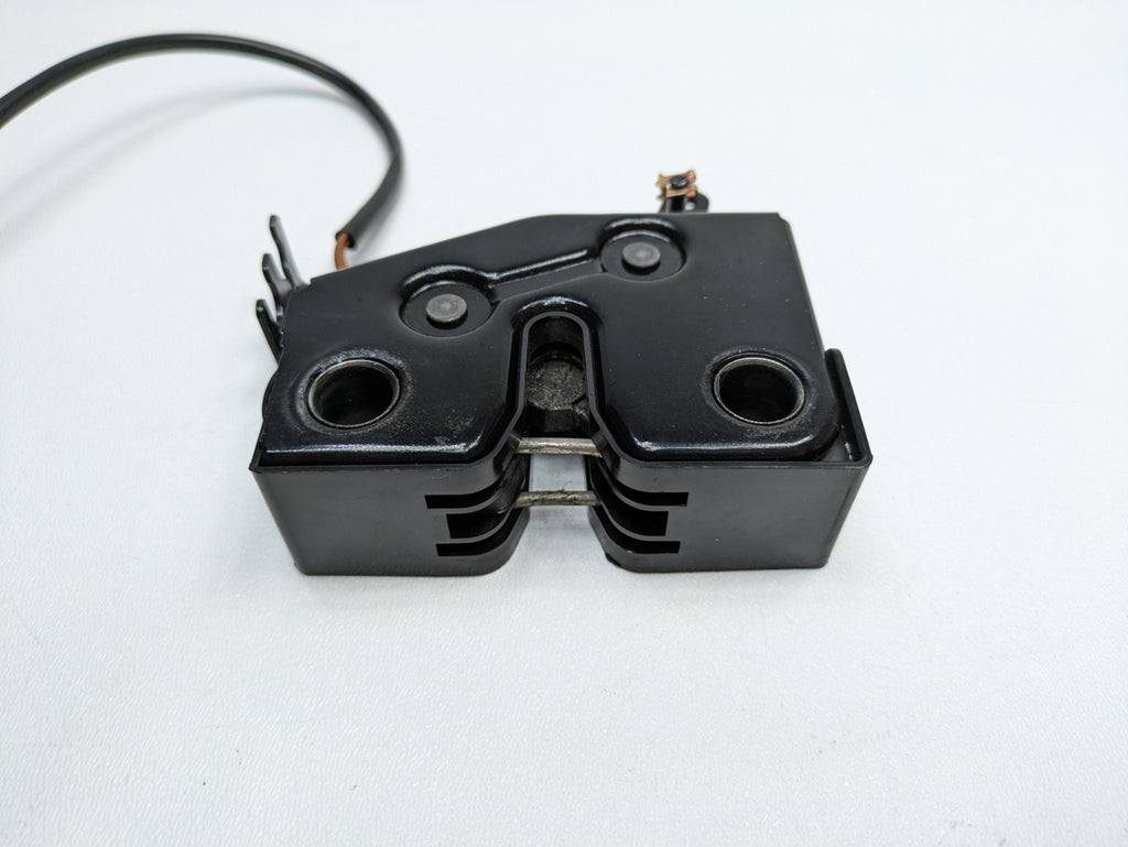 2006 - 2008 OEM PORSCHE CAYMAN REAR TRUNK LID LATCH LOCK ACTUATOR