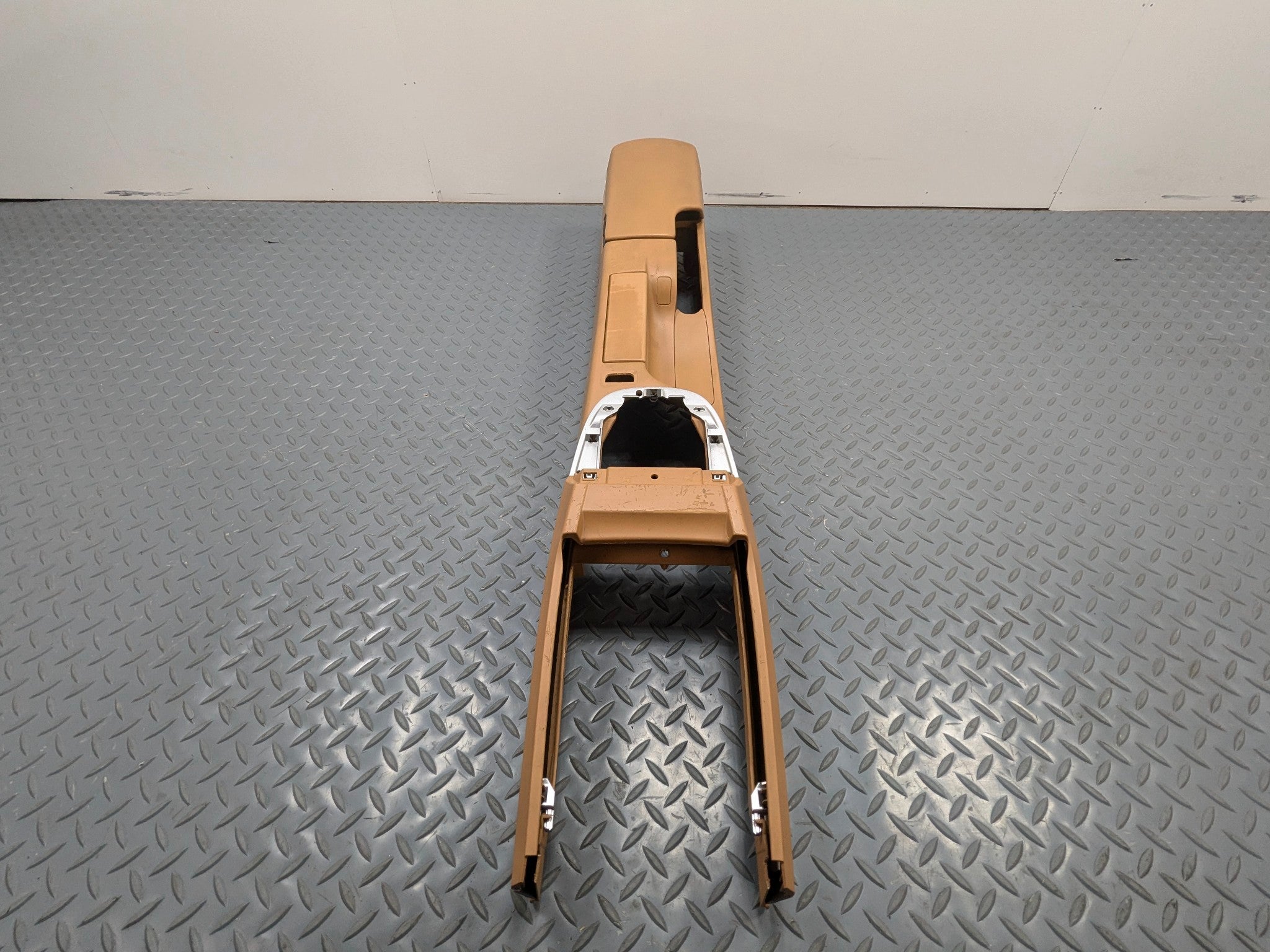 06 - 08 OEM PORSCHE CAYMAN FRONT CENTER CONSOLE ARMREST STORAGE BEIGE