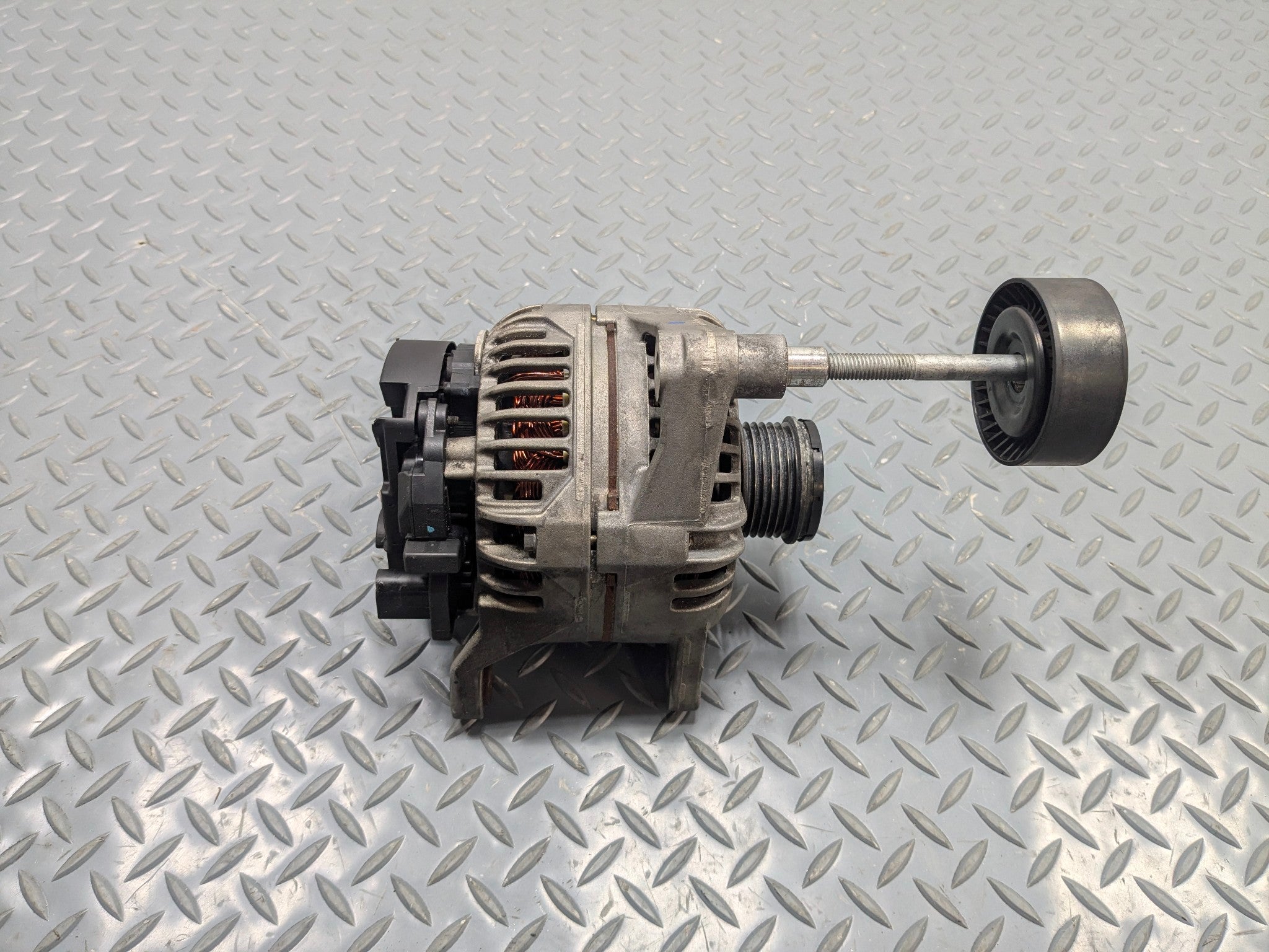 2006 - 2008 OEM PORSCHE CAYMAN POWER GENERATOR ENGINE MOTOR ALTERNATOR ASSEMBLY