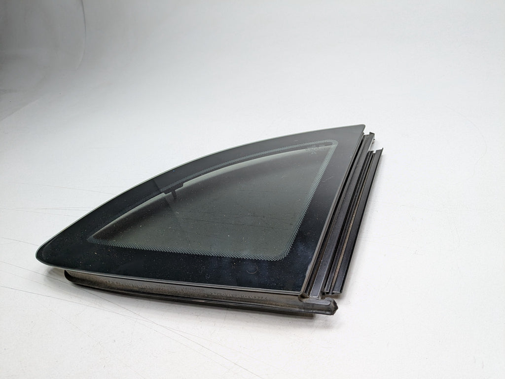 2006 - 2008 OEM PORSCHE CAYMAN REAR LEFT DRIVER SIDE DOOR VENT WINDOW GLASS
