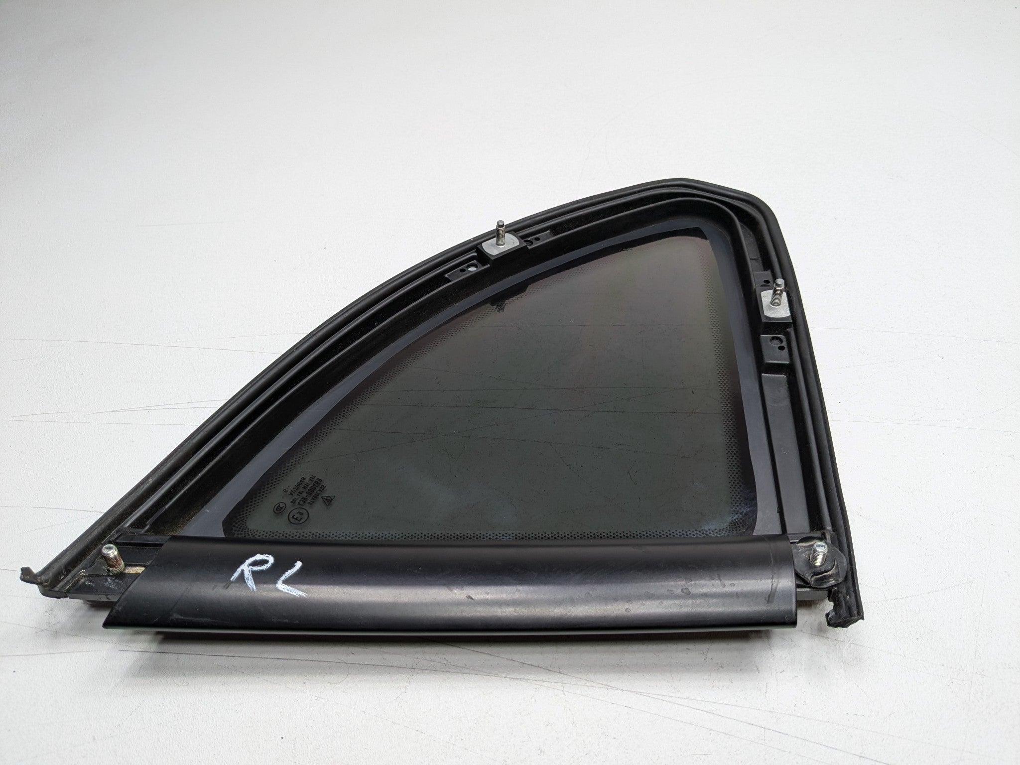 2006 - 2008 OEM PORSCHE CAYMAN REAR LEFT DRIVER SIDE DOOR VENT WINDOW GLASS