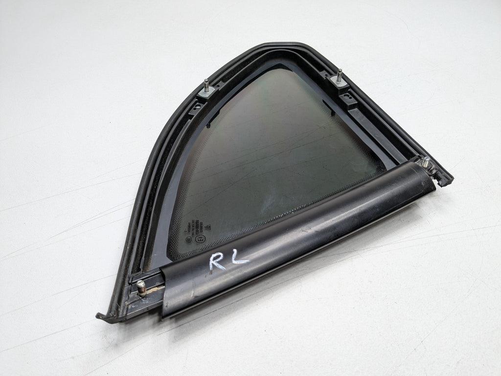 2006 - 2008 OEM PORSCHE CAYMAN REAR LEFT DRIVER SIDE DOOR VENT WINDOW GLASS