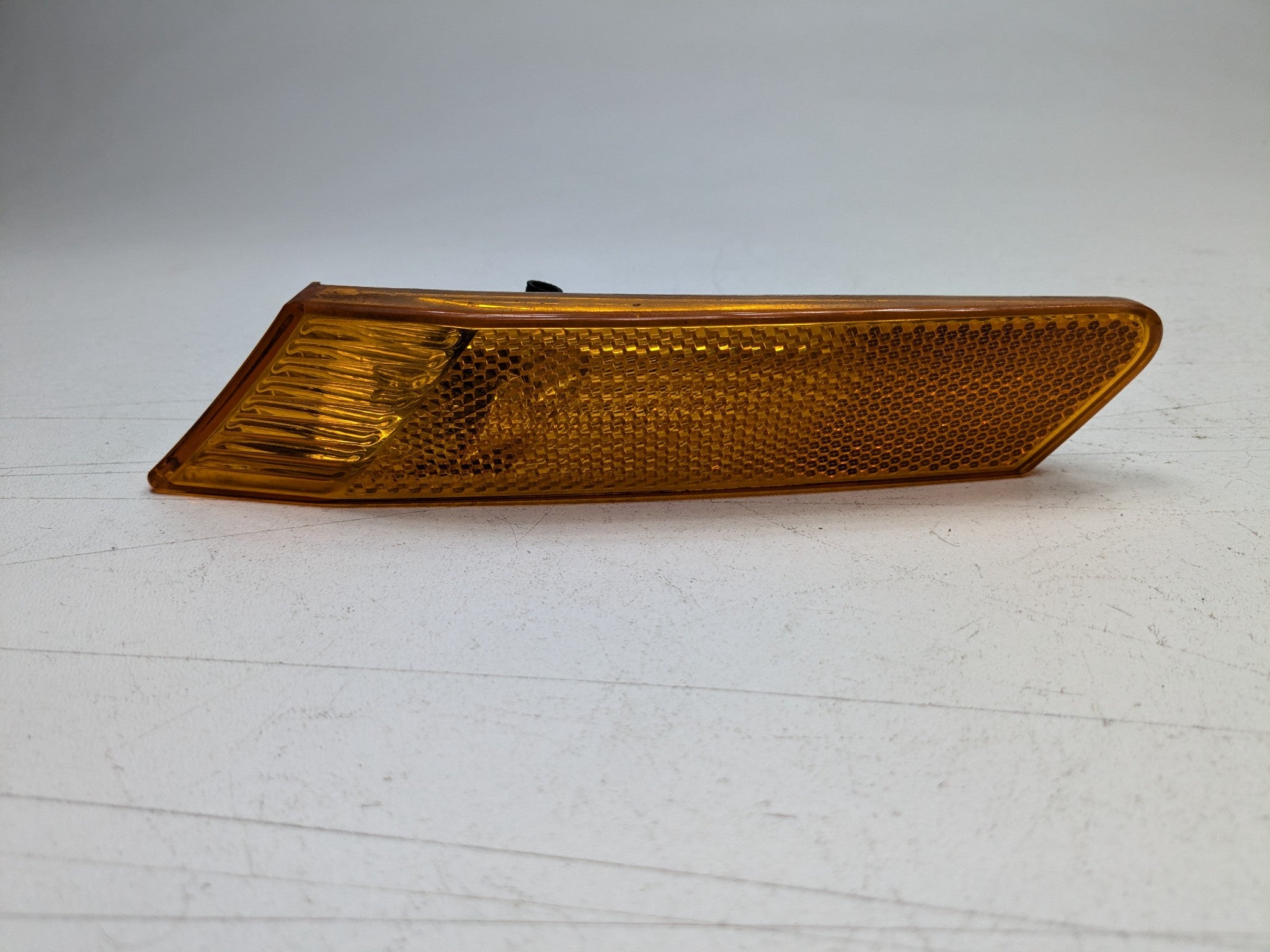 2006 - 2008 OEM PORSCHE CAYMAN FRONT LEFT DRIVER SIDE TURN SIGNAL MARKER LIGHT
