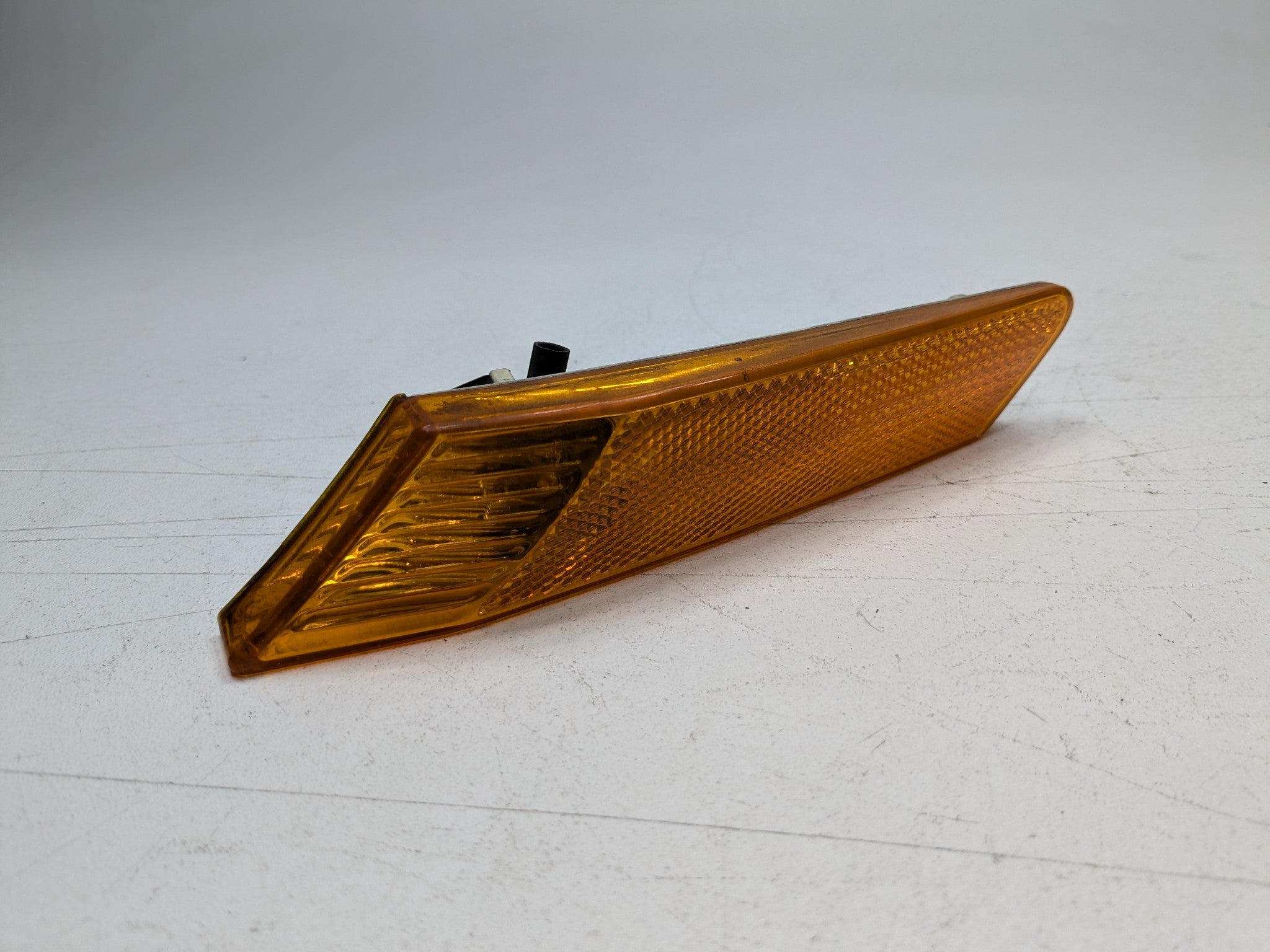 2006 - 2008 OEM PORSCHE CAYMAN FRONT LEFT DRIVER SIDE TURN SIGNAL MARKER LIGHT
