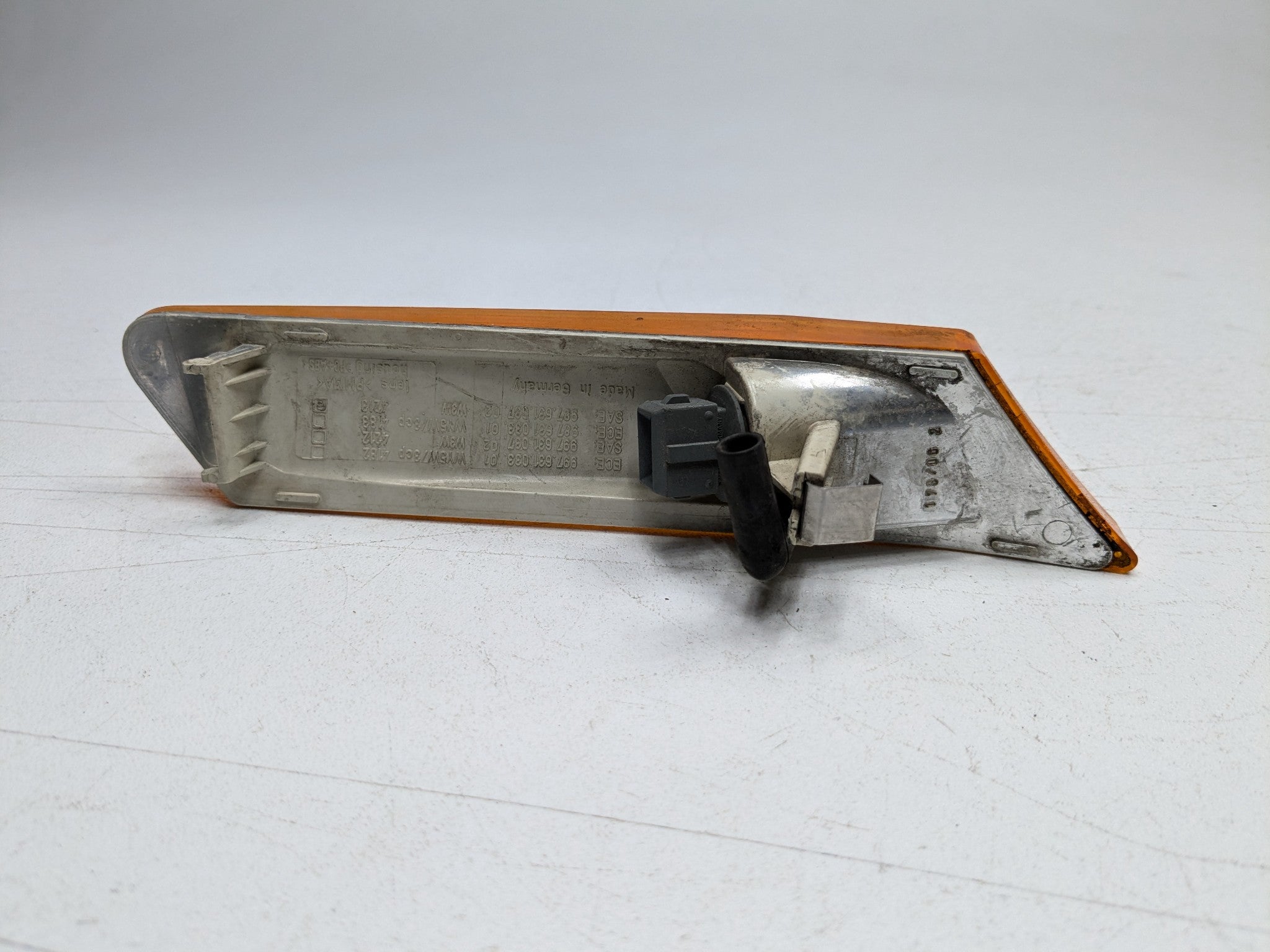 2006 - 2008 OEM PORSCHE CAYMAN FRONT LEFT DRIVER SIDE TURN SIGNAL MARKER LIGHT
