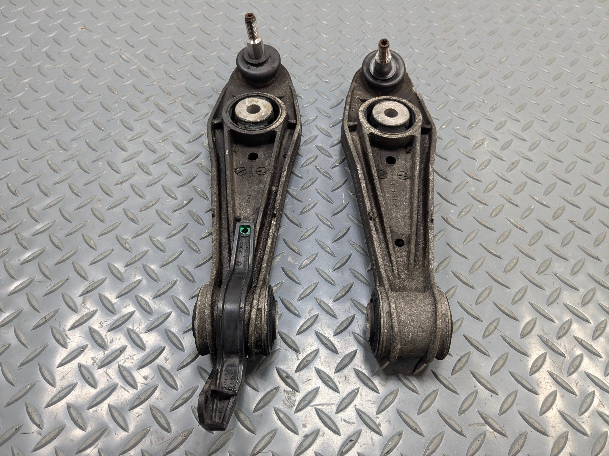 2006 - 2008 OEM PORSCHE CAYMAN REAR LEFT AND RIGHT SIDE LOWER CONTROL ARM SET