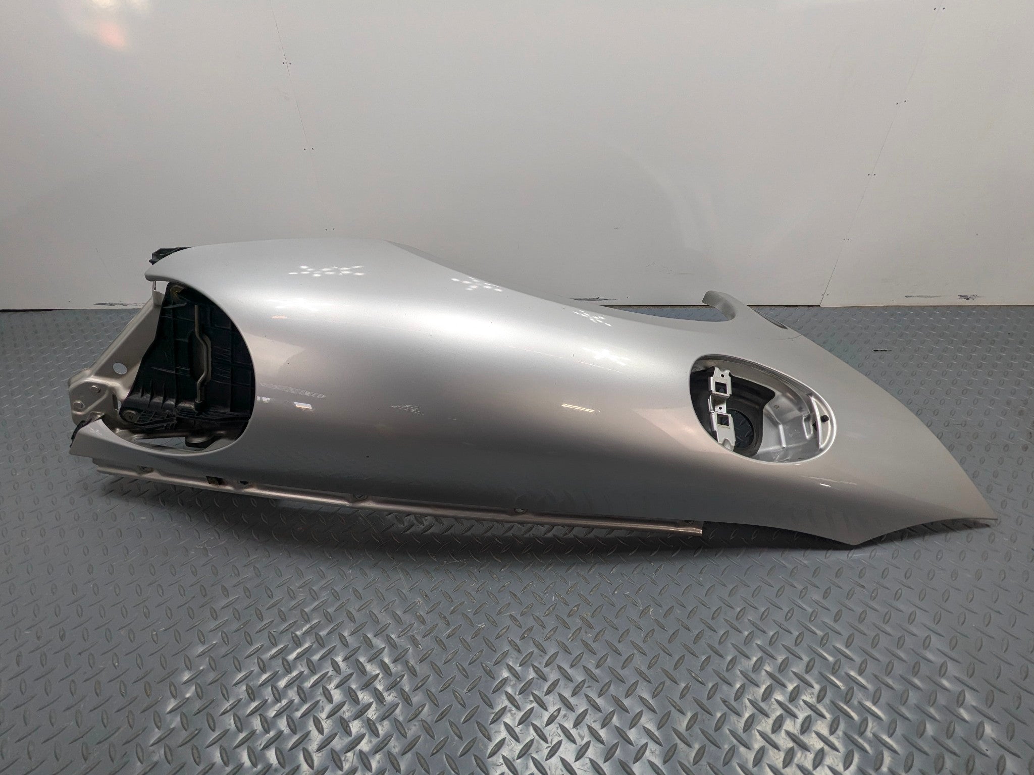2006 - 2008 OEM PORSCHE CAYMAN FRONT RIGHT PASSENGER SIDE FENDER COVER PANEL