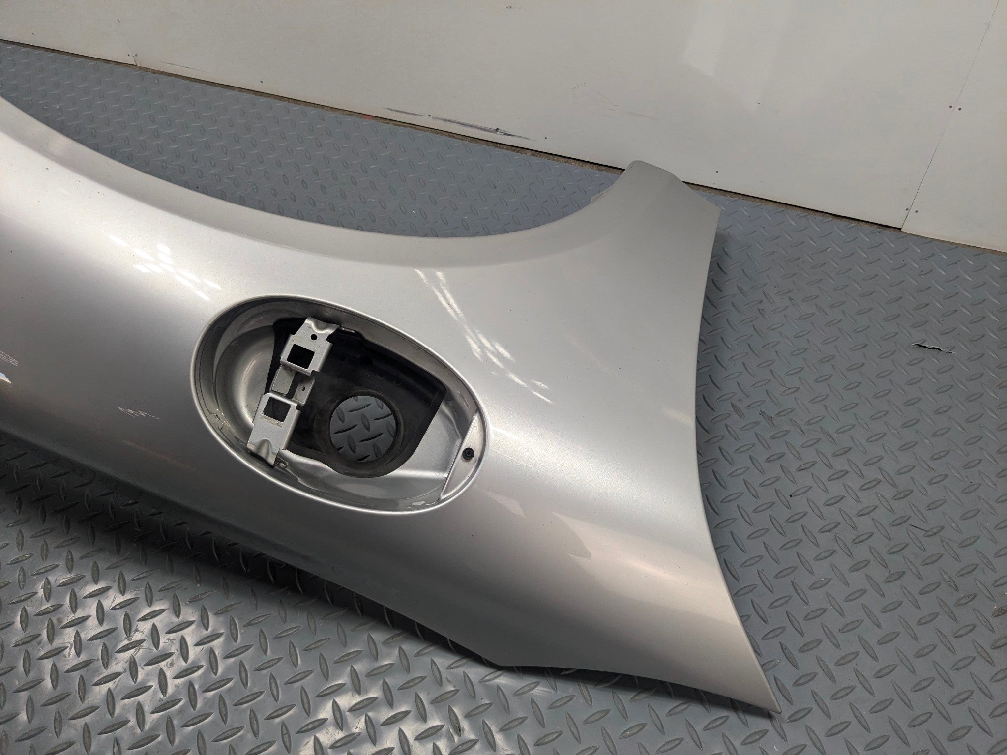 2006 - 2008 OEM PORSCHE CAYMAN FRONT RIGHT PASSENGER SIDE FENDER COVER PANEL