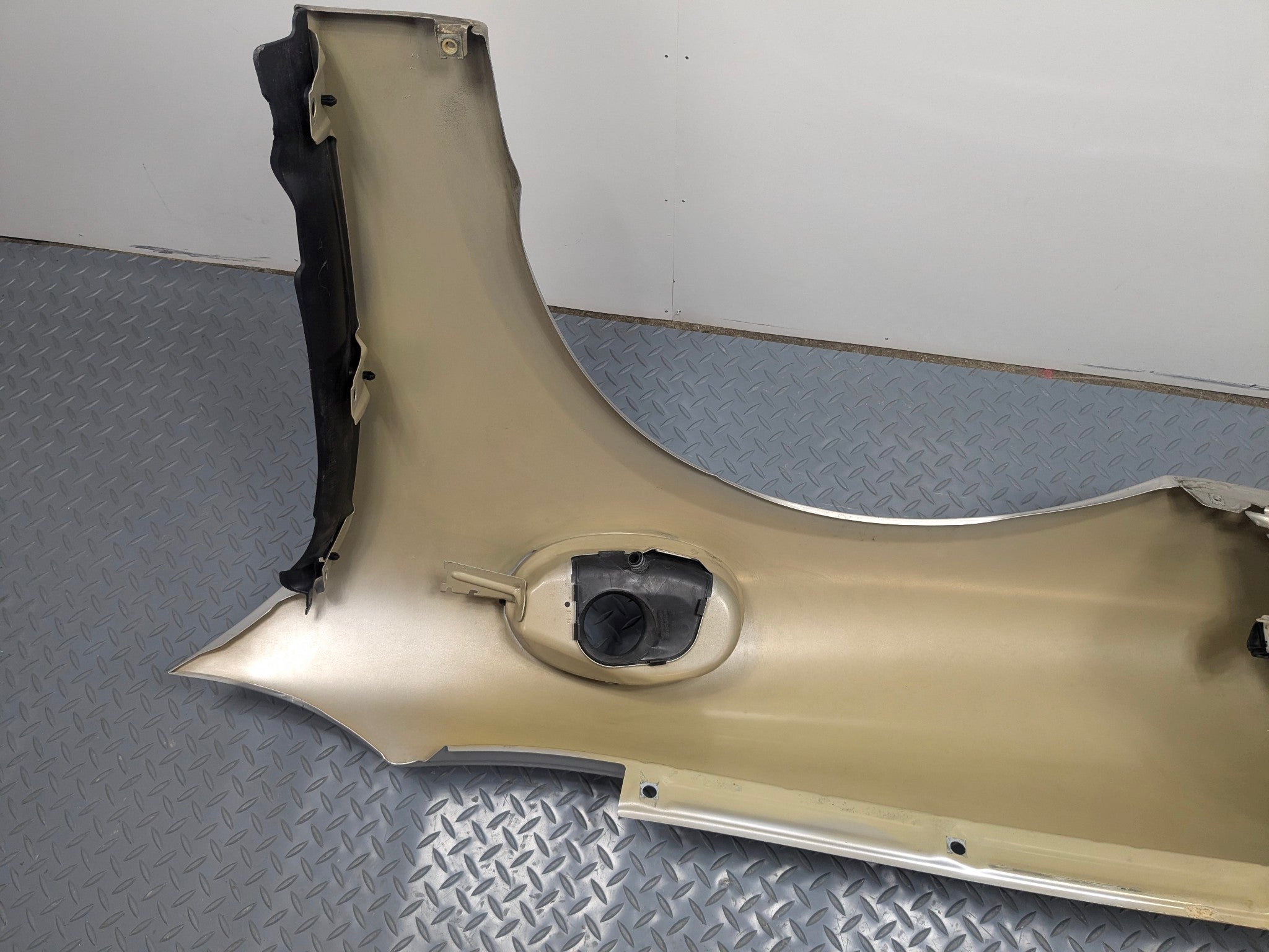 2006 - 2008 OEM PORSCHE CAYMAN FRONT RIGHT PASSENGER SIDE FENDER COVER PANEL