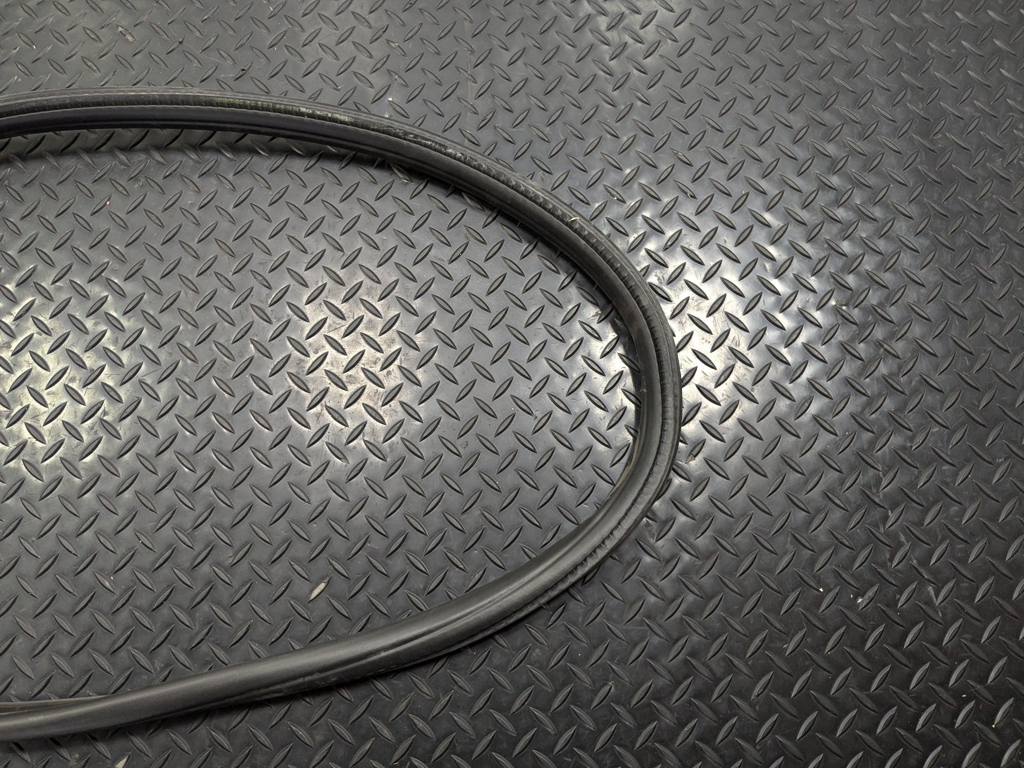 2006 - 2008 OEM PORSCHE CAYMAN REAR TRUNK HATCH SEAL WEATHER STRIPPING