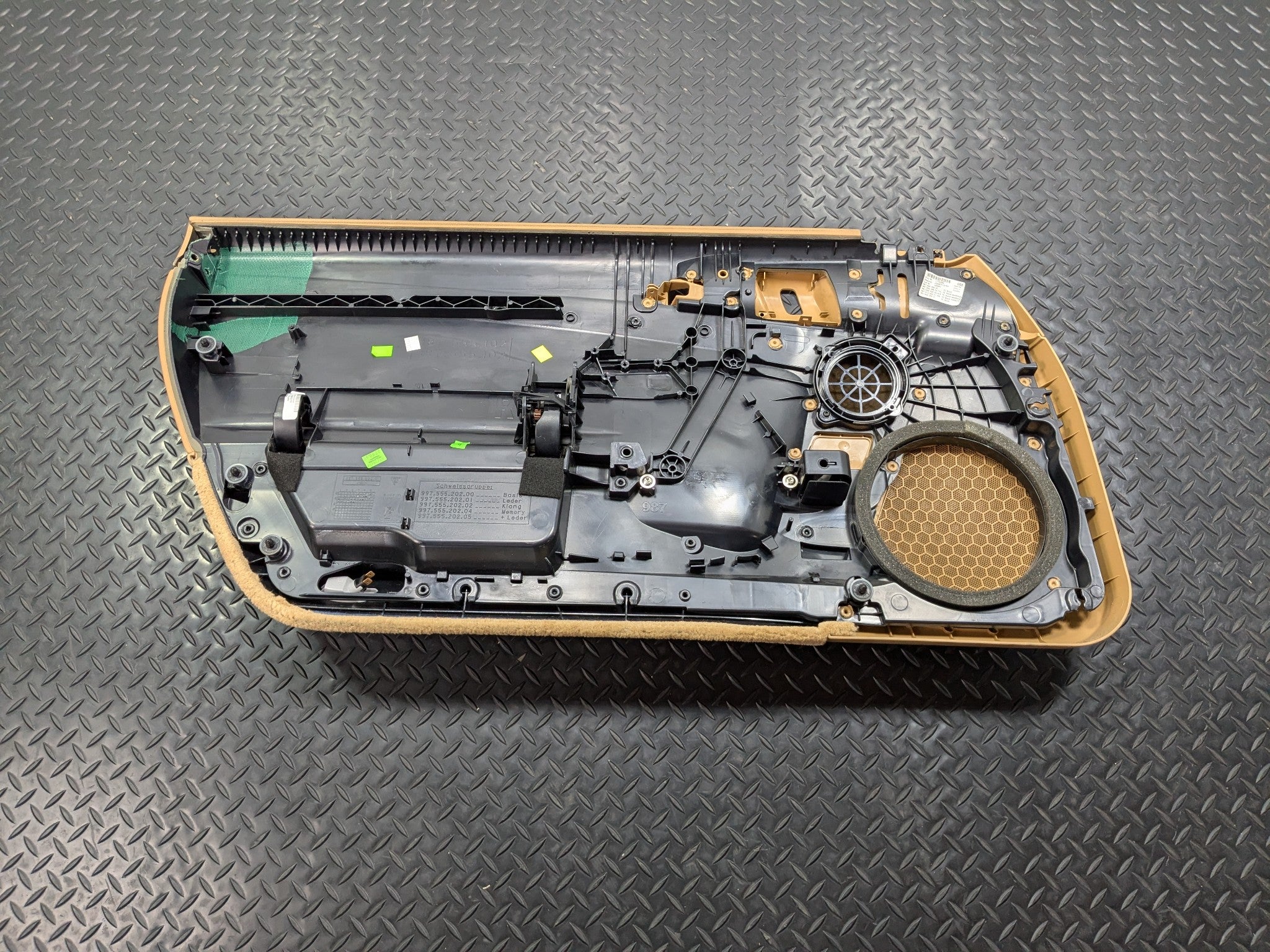 06 - 08 OEM PORSCHE CAYMAN RIGHT PASSENGER SIDE INTERIOR DOOR PANEL LEATHERETTE