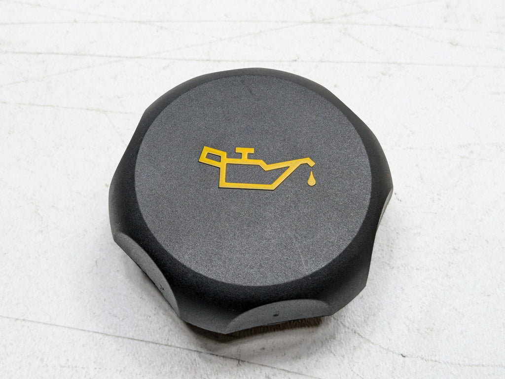 2006 - 2008 OEM PORSCHE CAYMAN ENGINE OIL RESERVOIR FILLER CAP