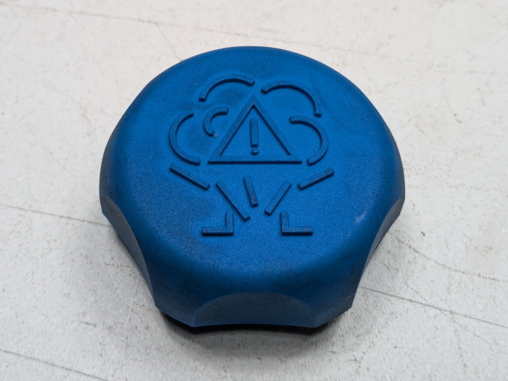 2006 - 2008 OEM PORSCHE CAYMAN COOLANT RESERVOIR EXPANSION TANK CAP