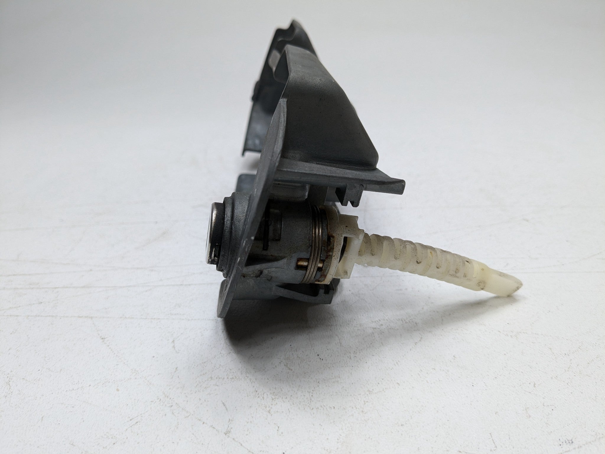 2006 - 2008 OEM PORSCHE CAYMAN LEFT DRIVER SIDE DOOR HANDLE MOUNT