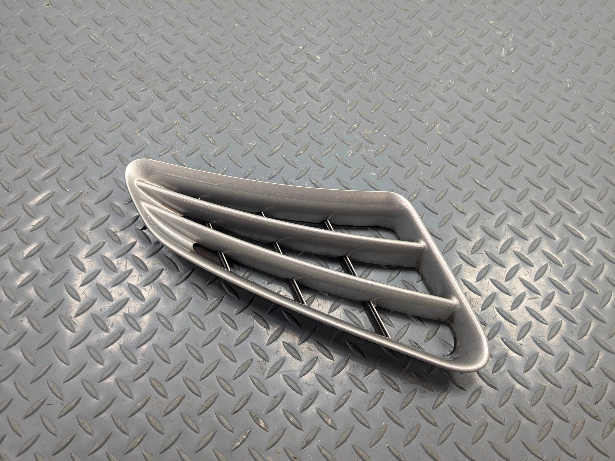 2006 - 2008 OEM PORSCHE CAYMAN AIR VENTILATION GRILLE LEFT SIDE FENDER MOUNTED