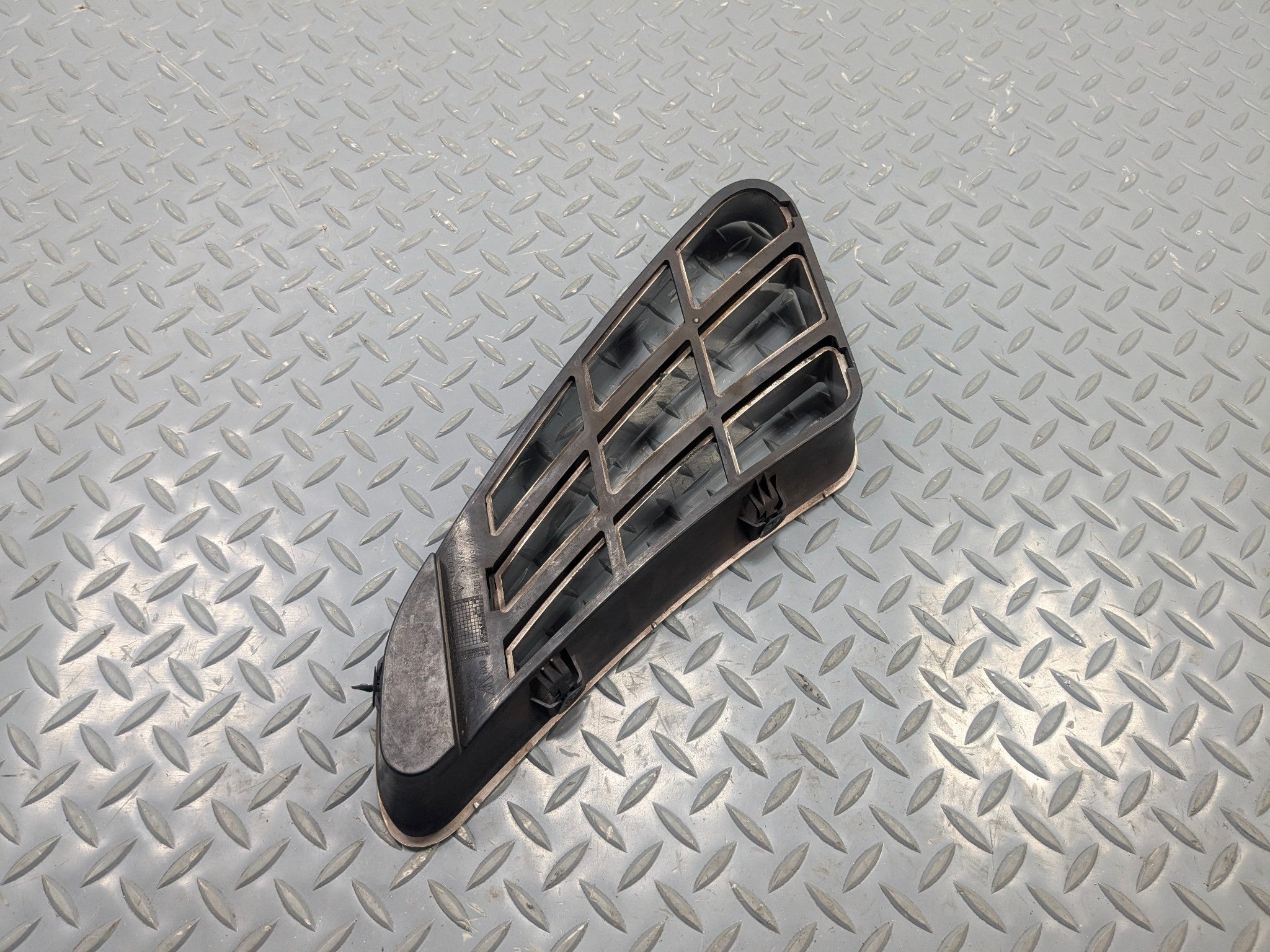 2006 - 2008 OEM PORSCHE CAYMAN AIR VENTILATION GRILLE LEFT SIDE FENDER MOUNTED