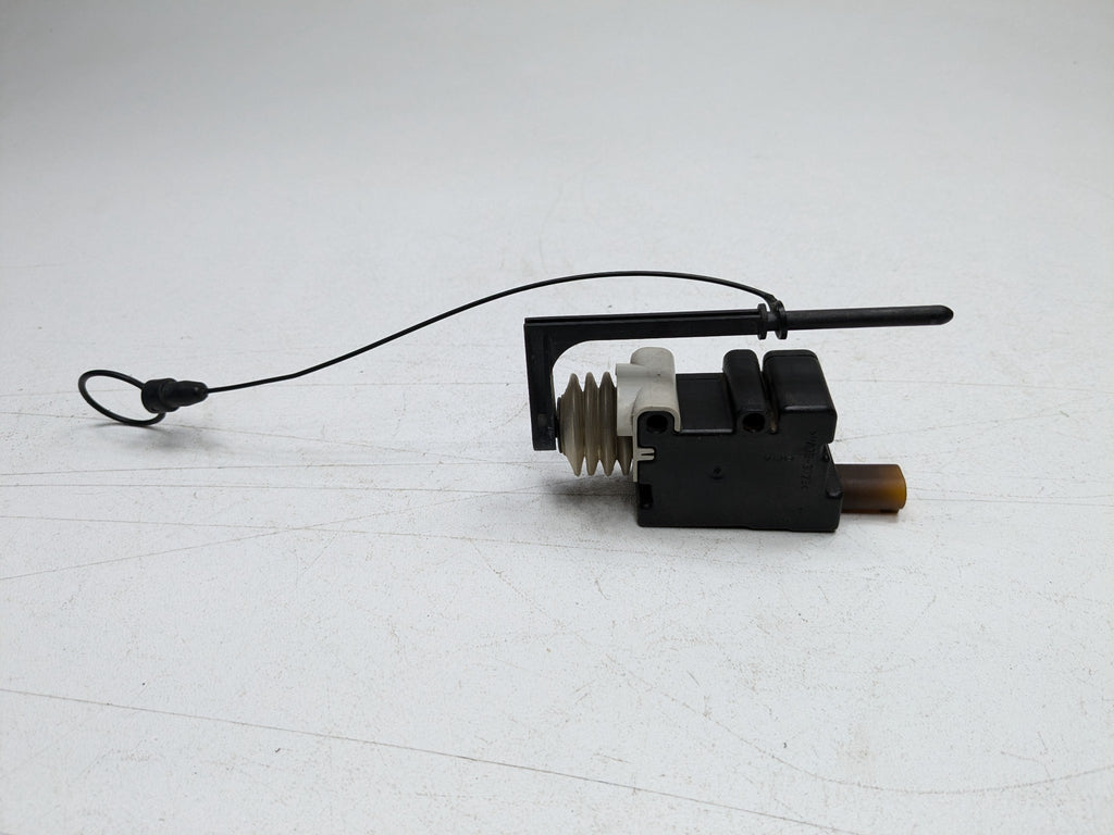 2006 - 2008 OEM PORSCHE CAYMAN GAS FUEL TANK DOOR LOCK LATCH ACTUATOR