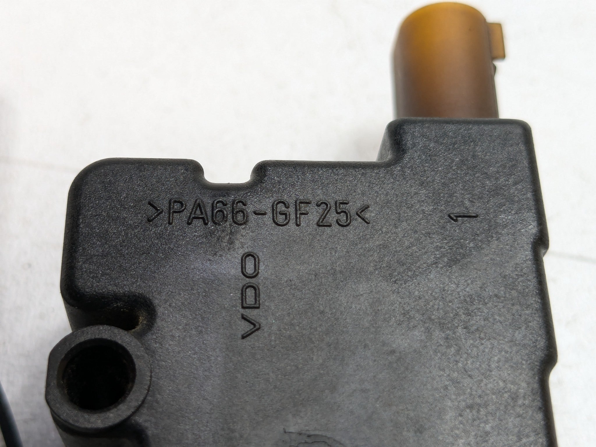 2006 - 2008 OEM PORSCHE CAYMAN GAS FUEL TANK DOOR LOCK LATCH ACTUATOR
