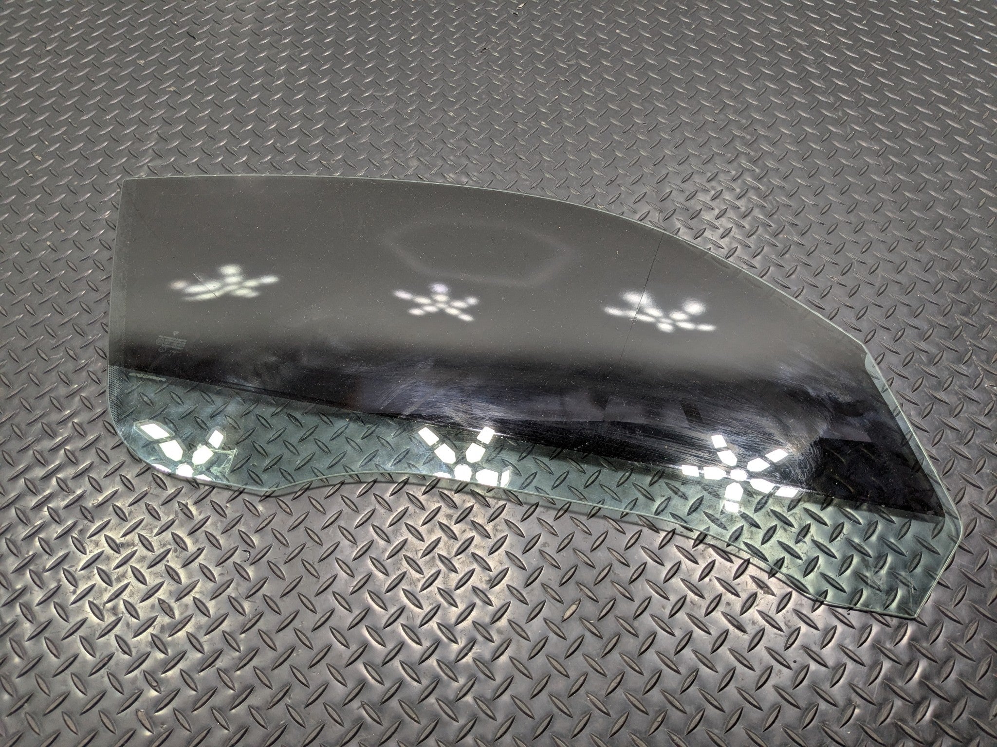 2006 - 2008 OEM PORSCHE CAYMAN RIGHT PASSENGER SIDE WINDOW GLASS WITH TINT
