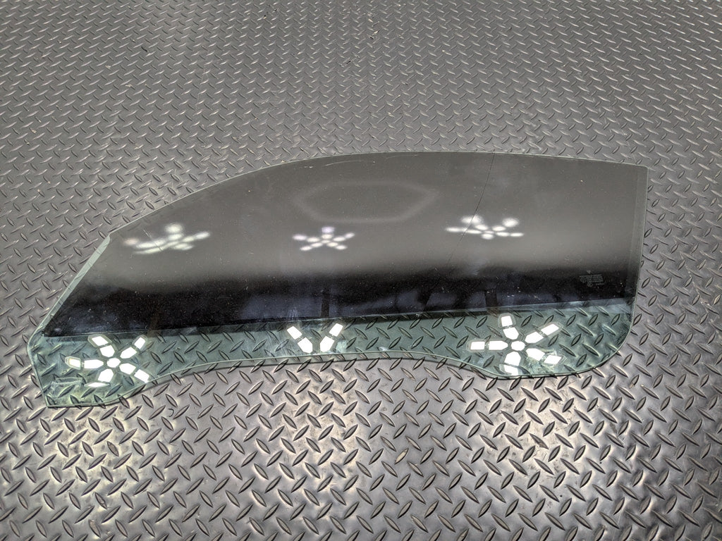 2006 - 2008 OEM PORSCHE CAYMAN LEFT DRIVER SIDE WINDOW GLASS WITH TINT