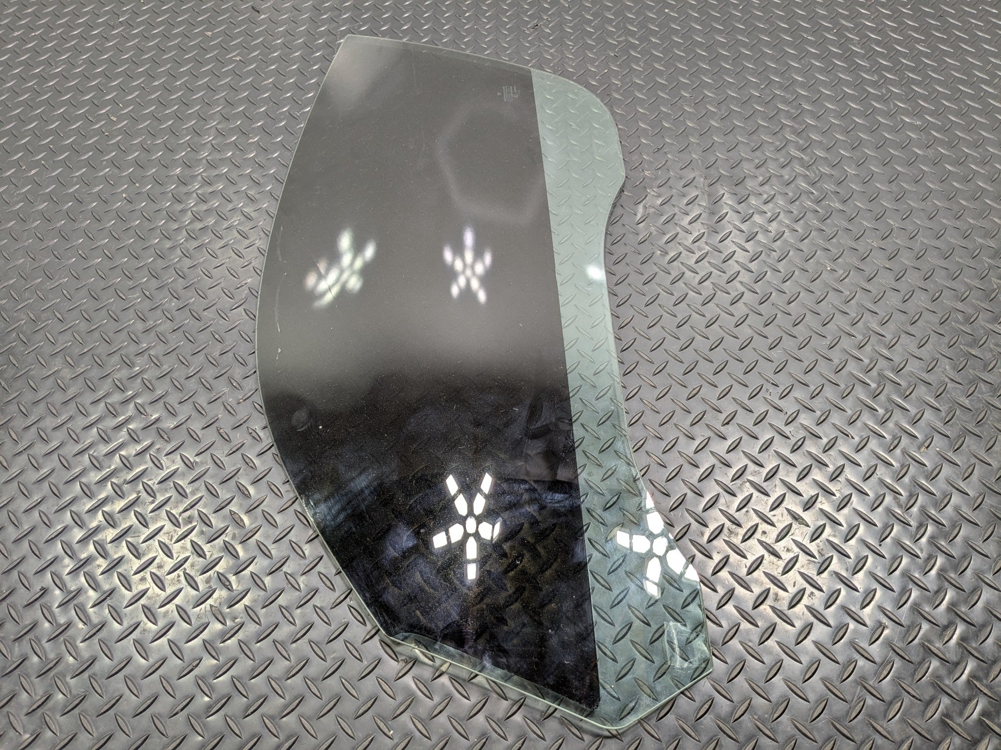 2006 - 2008 OEM PORSCHE CAYMAN LEFT DRIVER SIDE WINDOW GLASS WITH TINT