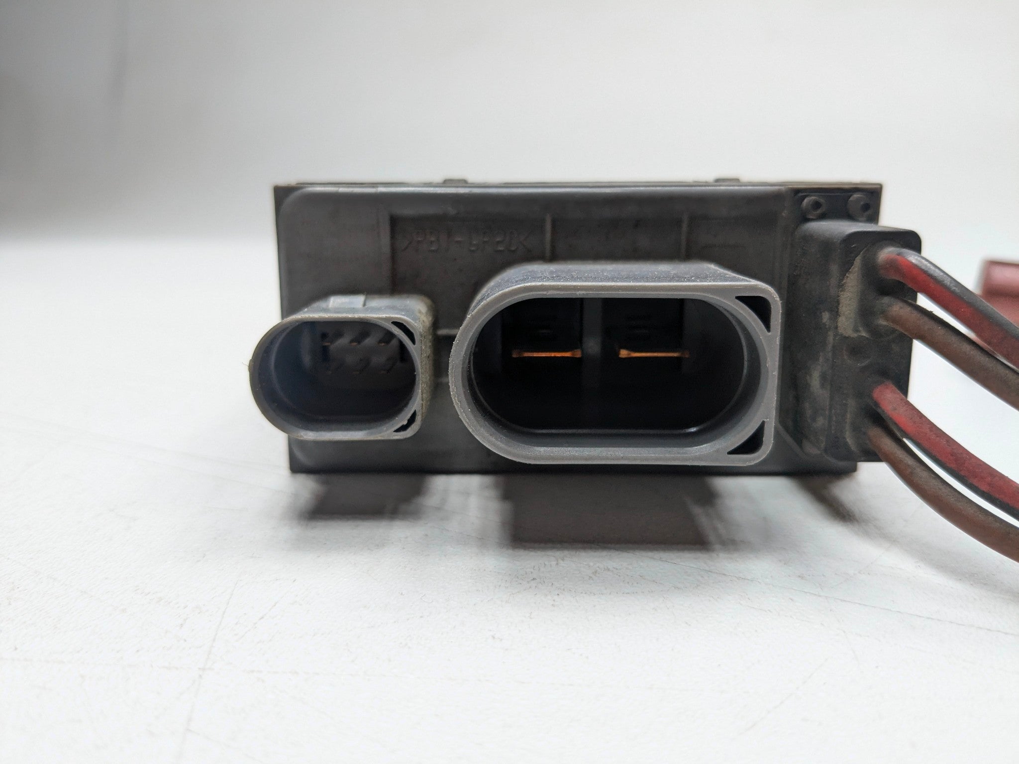 2006 - 2008 OEM PORSCHE CAYMAN COOLING FAN CONTROL MODULE