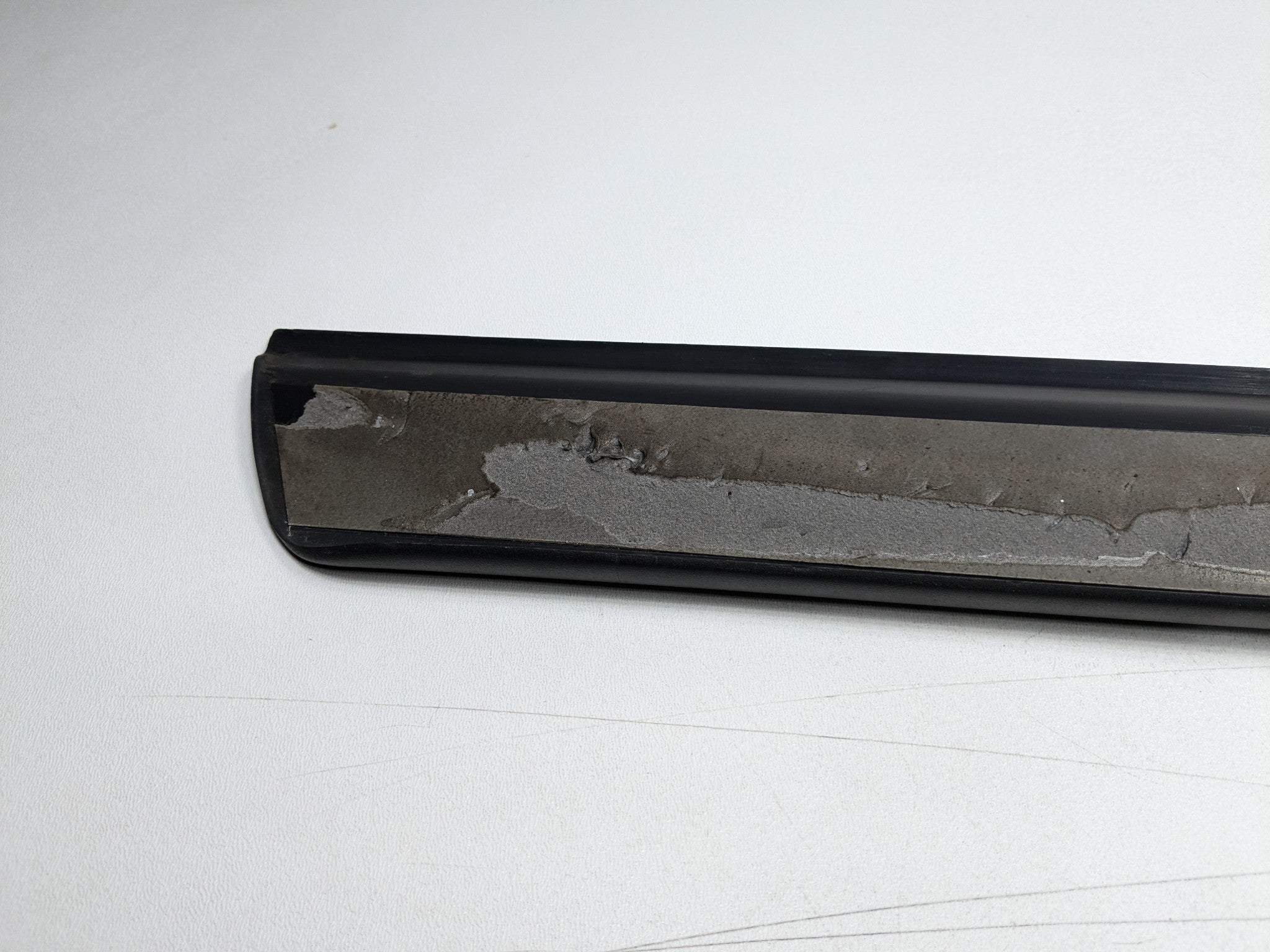 2006 - 2008 OEM PORSCHE CAYMAN RIGHT PASSENGER SIDE DOOR SCUFF SILL PLATE TRIM