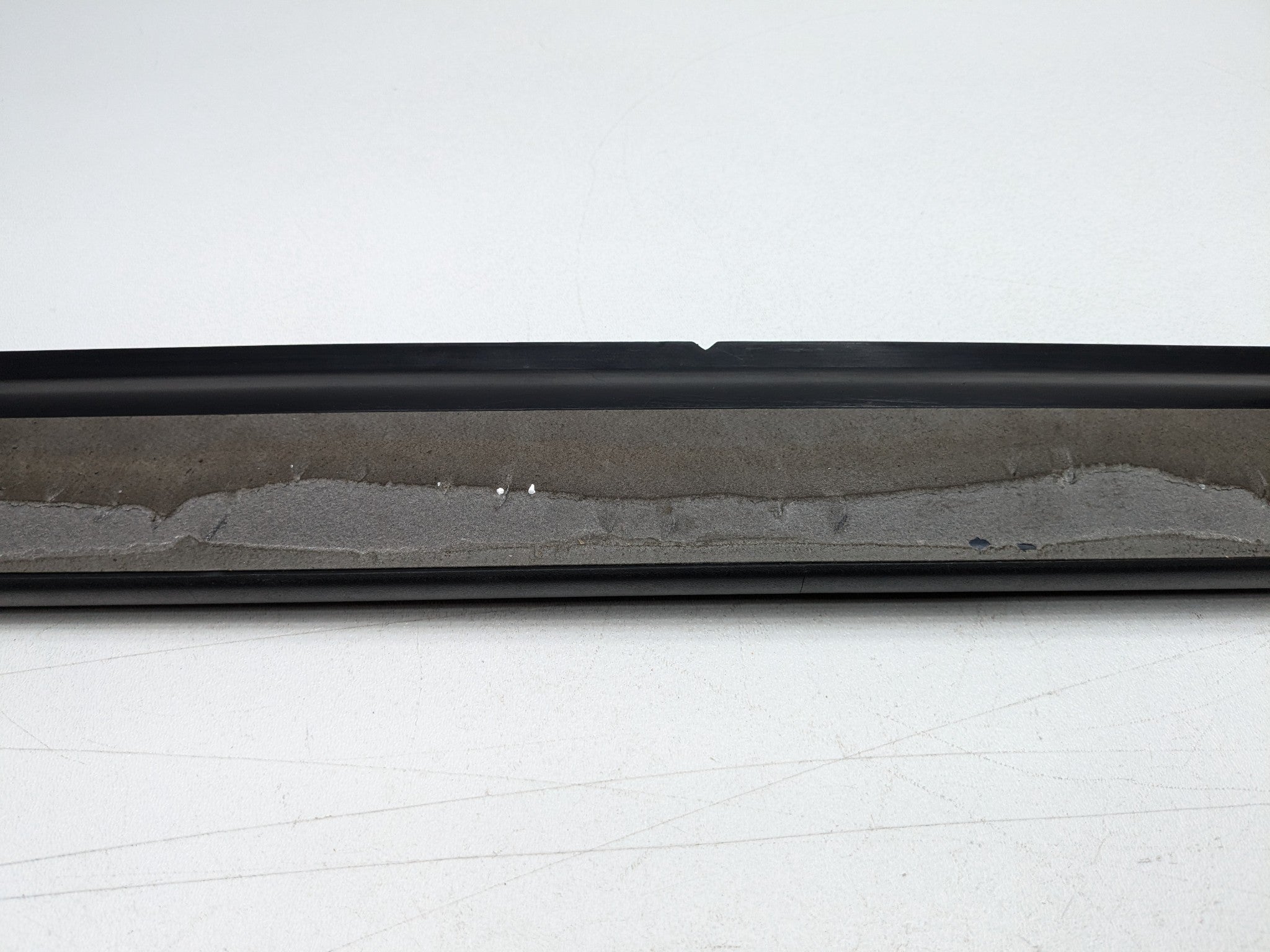 2006 - 2008 OEM PORSCHE CAYMAN RIGHT PASSENGER SIDE DOOR SCUFF SILL PLATE TRIM