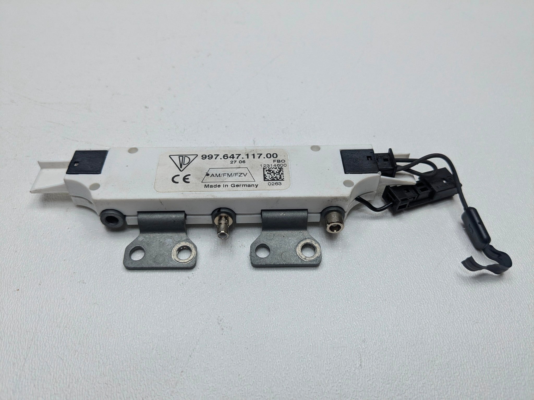 2006 - 2008 OEM PORSCHE CAYMAN RADIO ANTENNA AMPLIFIER TRAP CIRCUIT MODULE