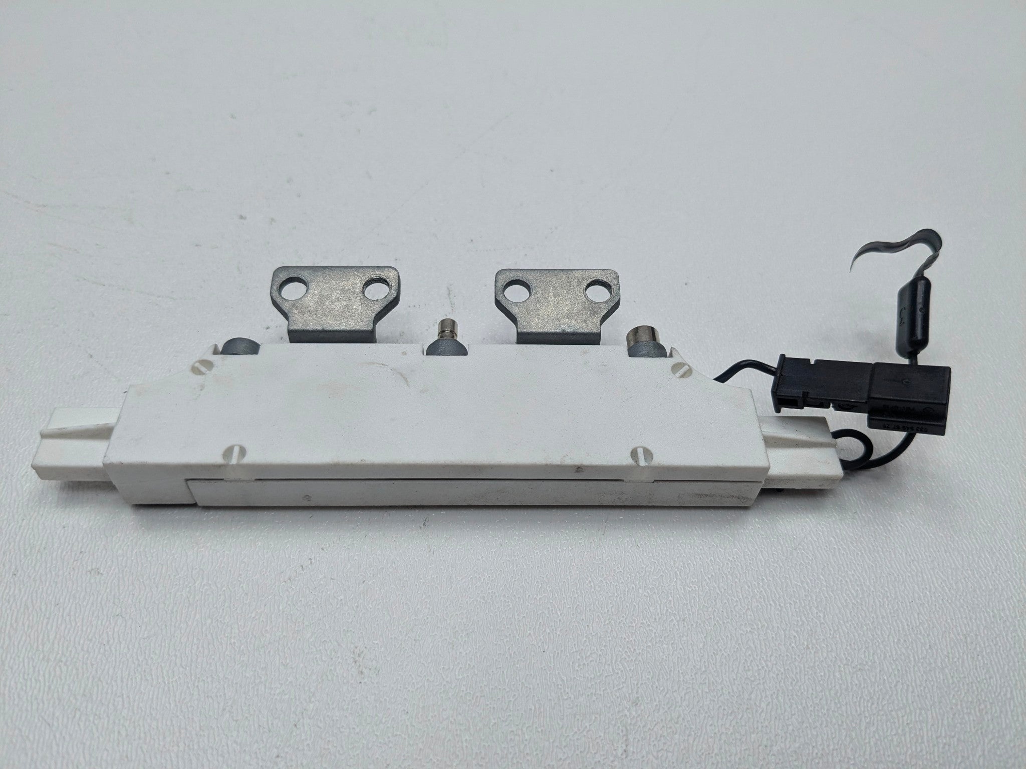 2006 - 2008 OEM PORSCHE CAYMAN RADIO ANTENNA AMPLIFIER TRAP CIRCUIT MODULE