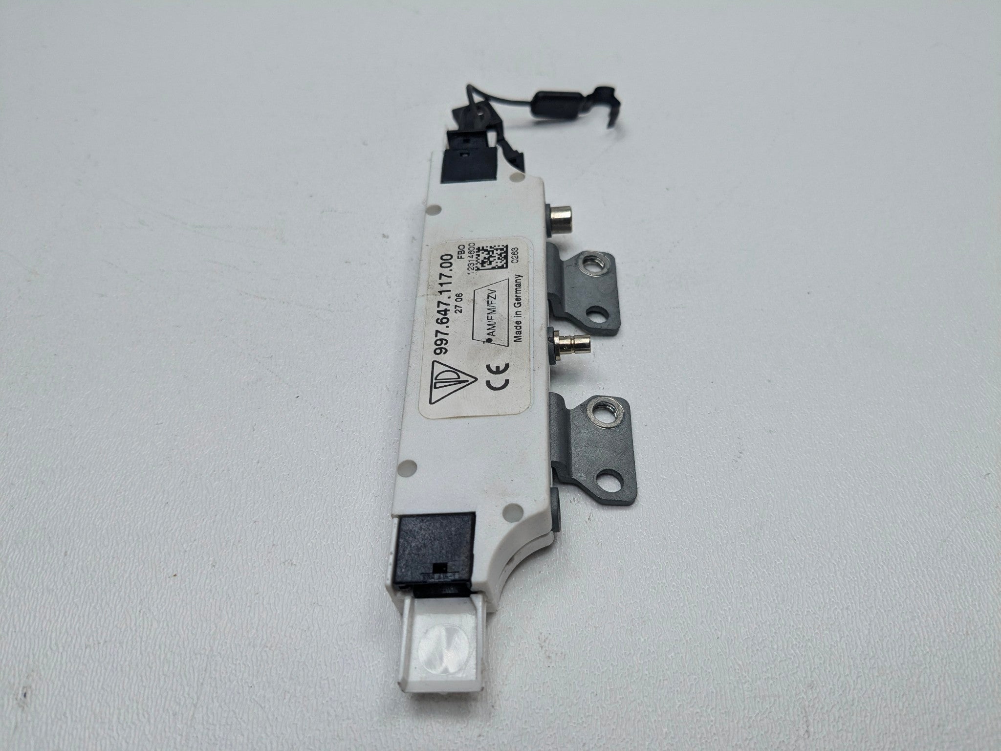 2006 - 2008 OEM PORSCHE CAYMAN RADIO ANTENNA AMPLIFIER TRAP CIRCUIT MODULE