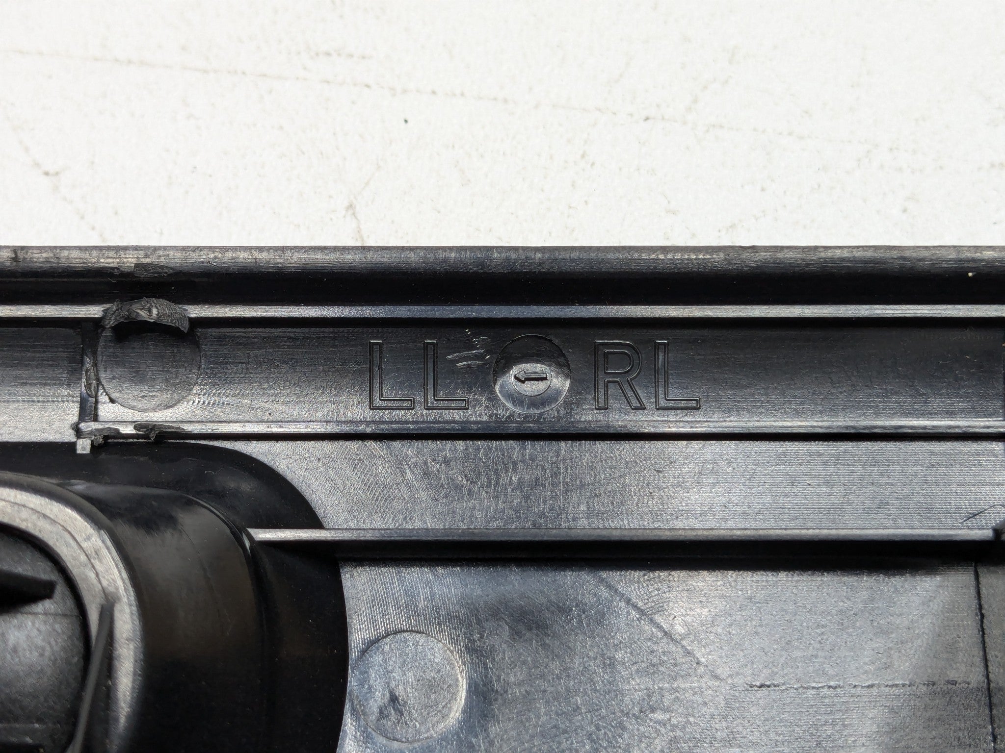 06 - 08 OEM PORSCHE CAYMAN LEFT DOOR SILL TRIM WITH HOOD TRUNK RELEASE SWITCH