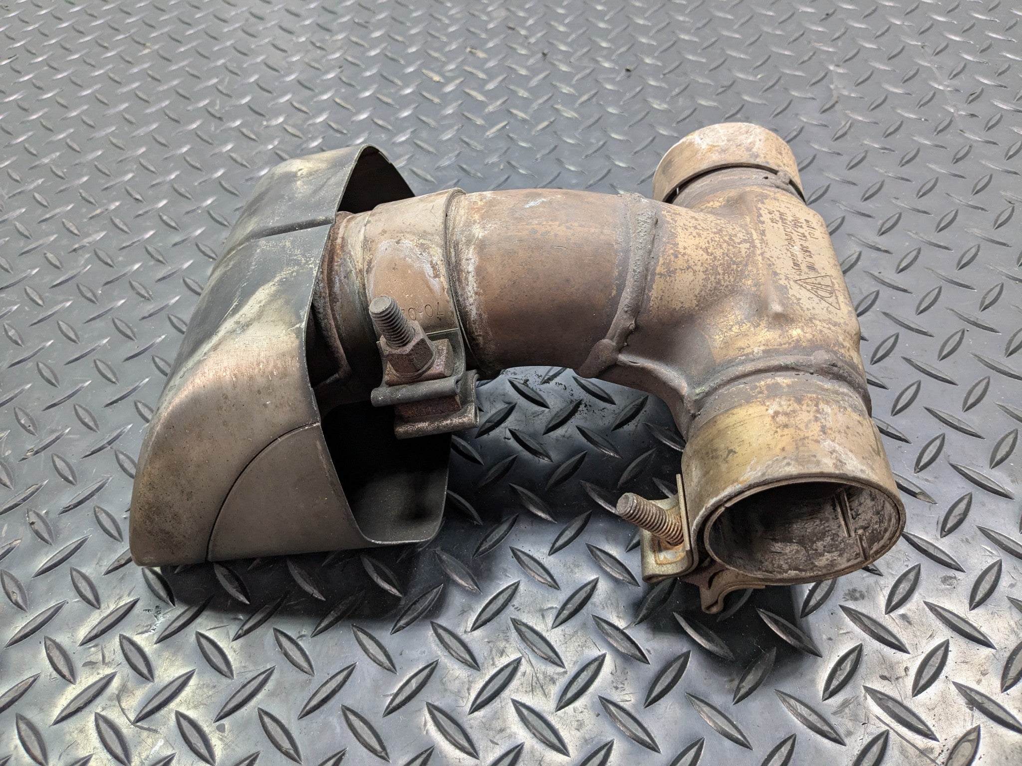 2006 - 2008 OEM PORSCHE CAYMAN EXHAUST TAIL PIPE TRIM TIP CENTER ASSEMBLY