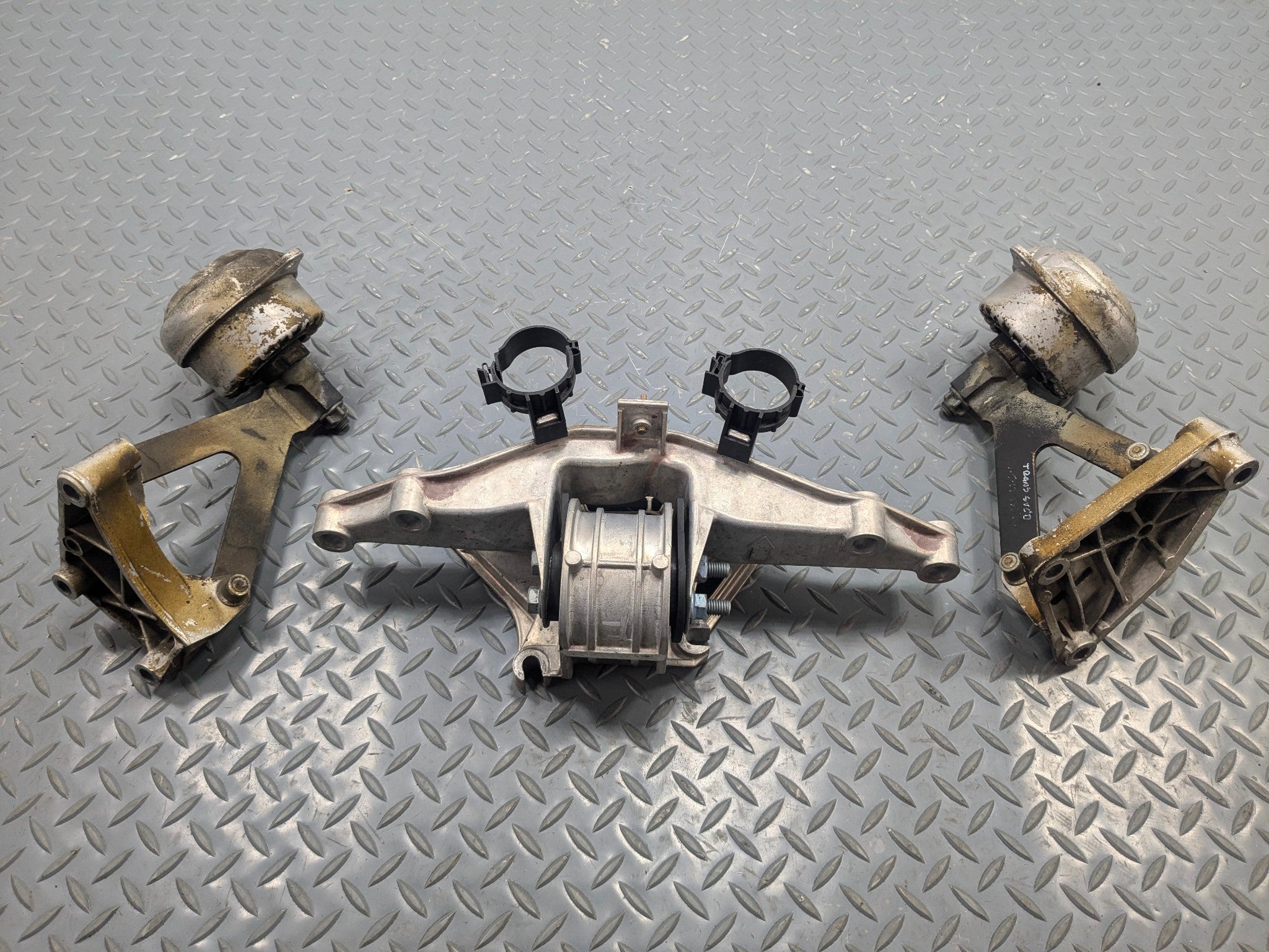 2006 - 2008 OEM PORSCHE CAYMAN ENGINE MOTOR MOUNT WITH SUPPORT BRACKET SET