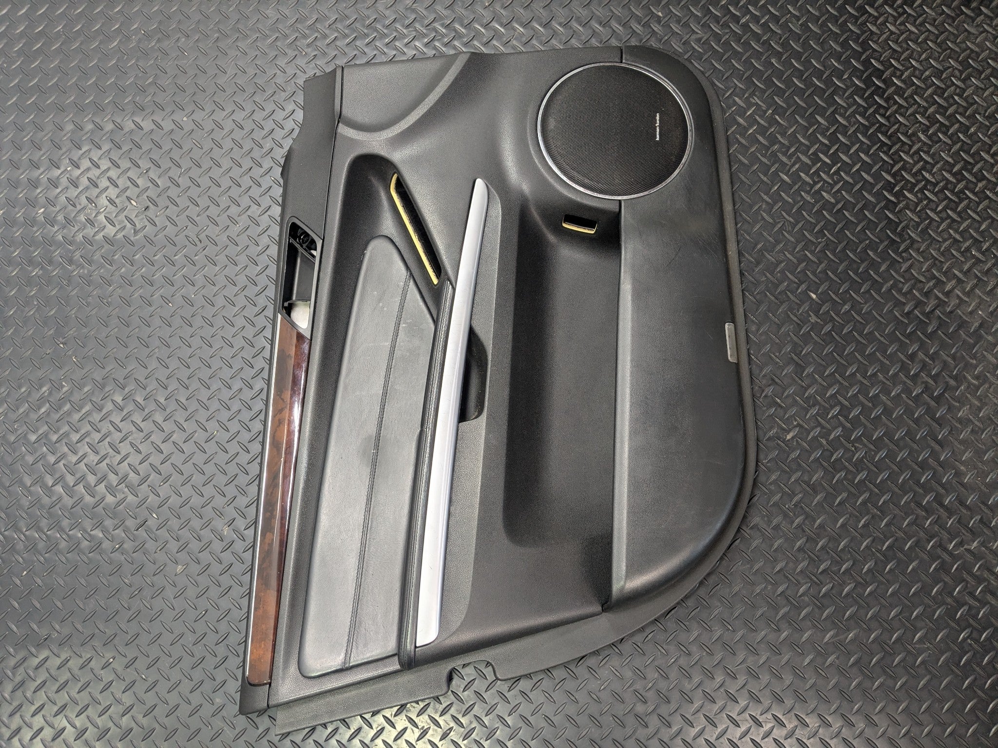 2009 - 2011 OEM MERCEDES-BENZ ML63 FRONT LEFT INTERIOR DOOR PANEL COVER TRIM