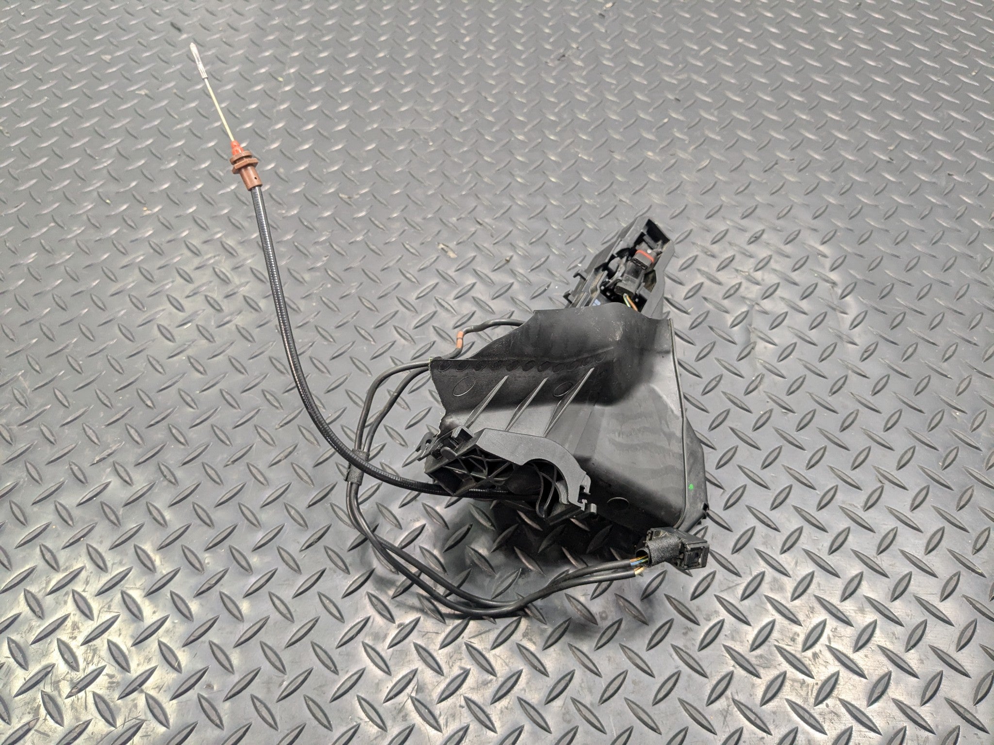 2009 - 2011 OEM MERCEDES-BENZ ML63 FRONT LEFT SIDE OUTSIDE DOOR HANDLE