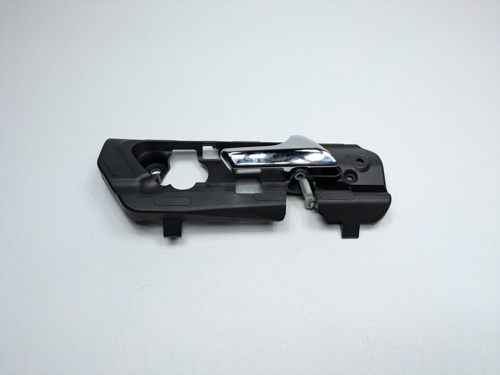 2009 - 2011 OEM MERCEDES-BENZ ML63 REAR RIGHT INTERIOR DOOR HANDLE