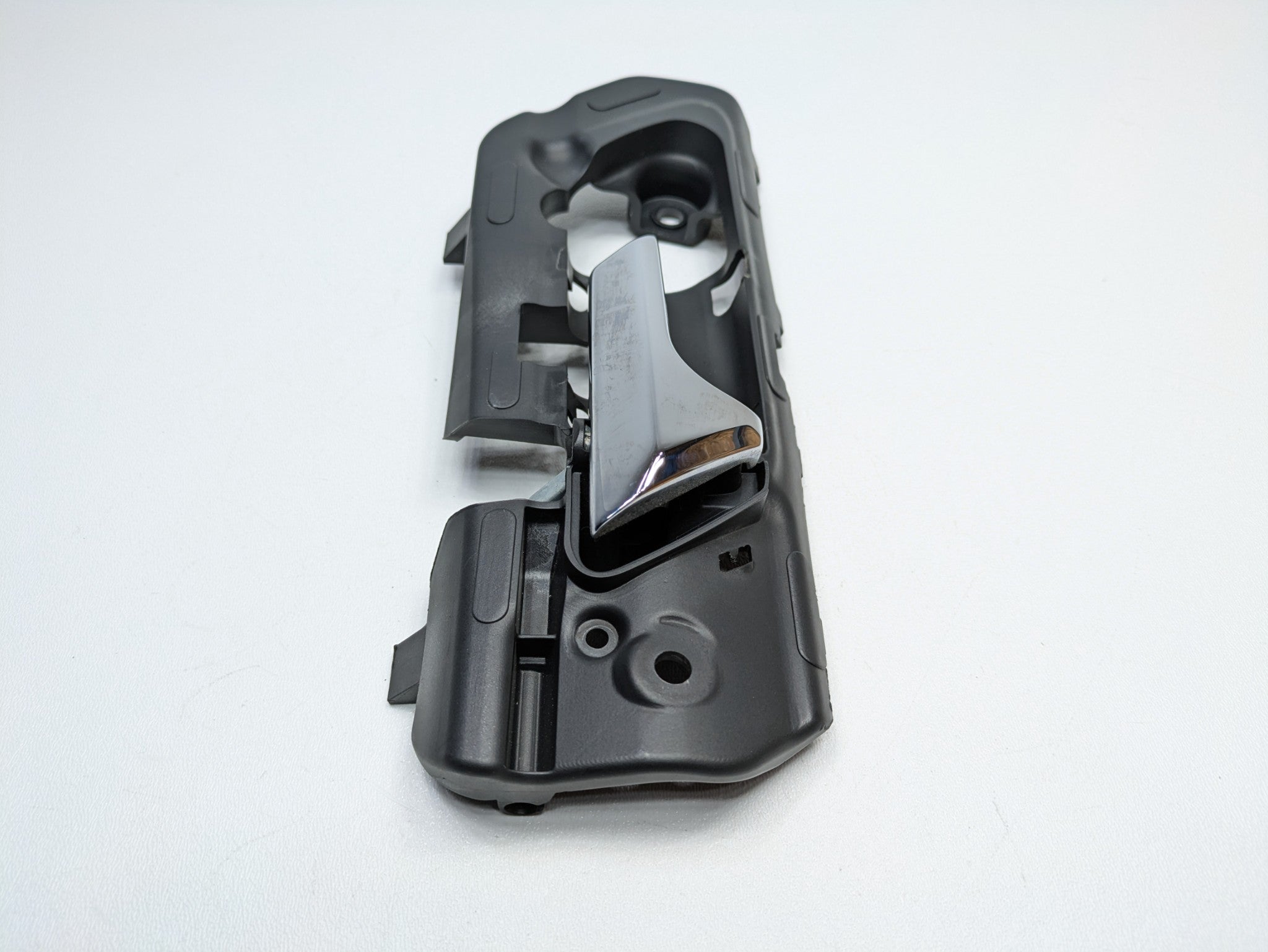 2009 - 2011 OEM MERCEDES-BENZ ML63 REAR RIGHT INTERIOR DOOR HANDLE