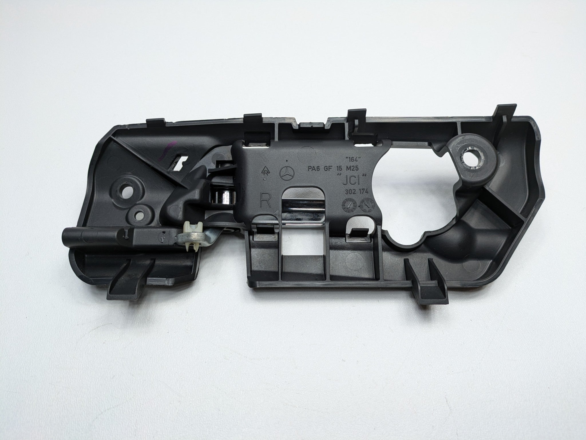 2009 - 2011 OEM MERCEDES-BENZ ML63 REAR RIGHT INTERIOR DOOR HANDLE